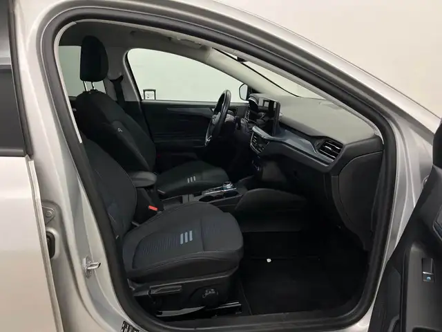 Ford Focus view 7