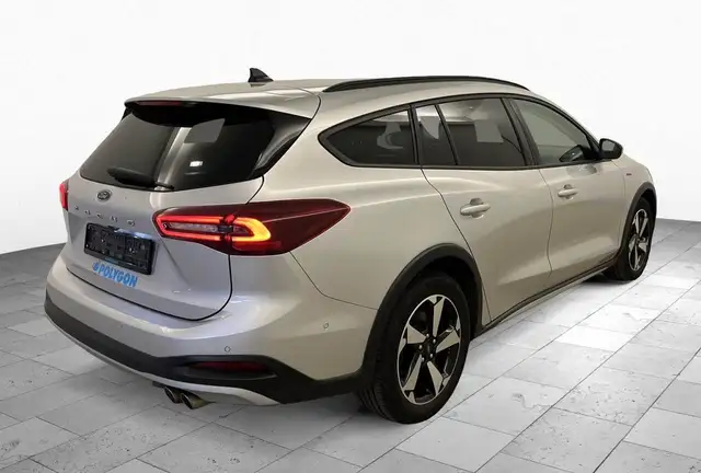 Ford Focus view 4