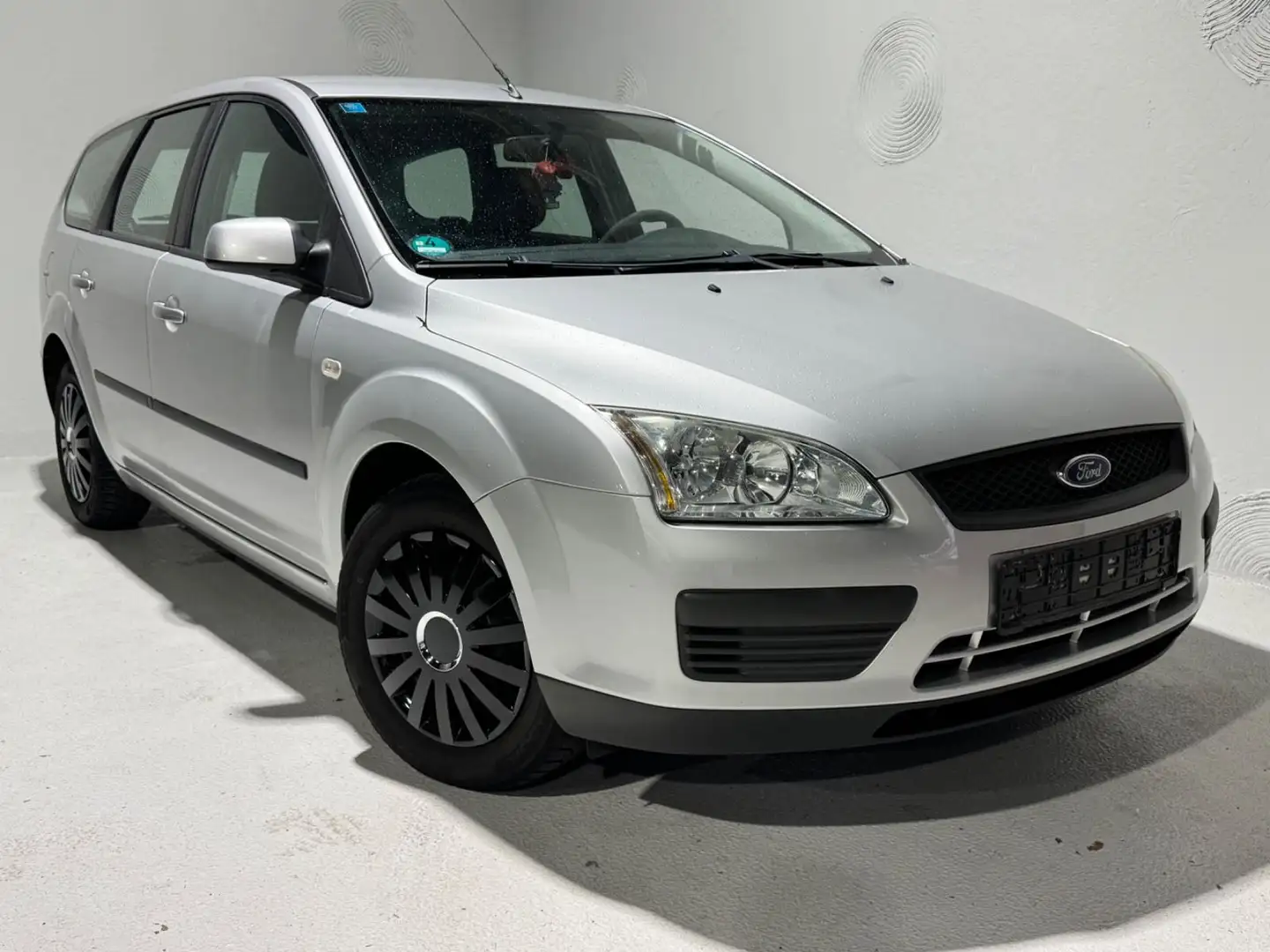 Ford Focus Turnier Fun X*Sitzhz*Klima*1. Hand* Argent - 1