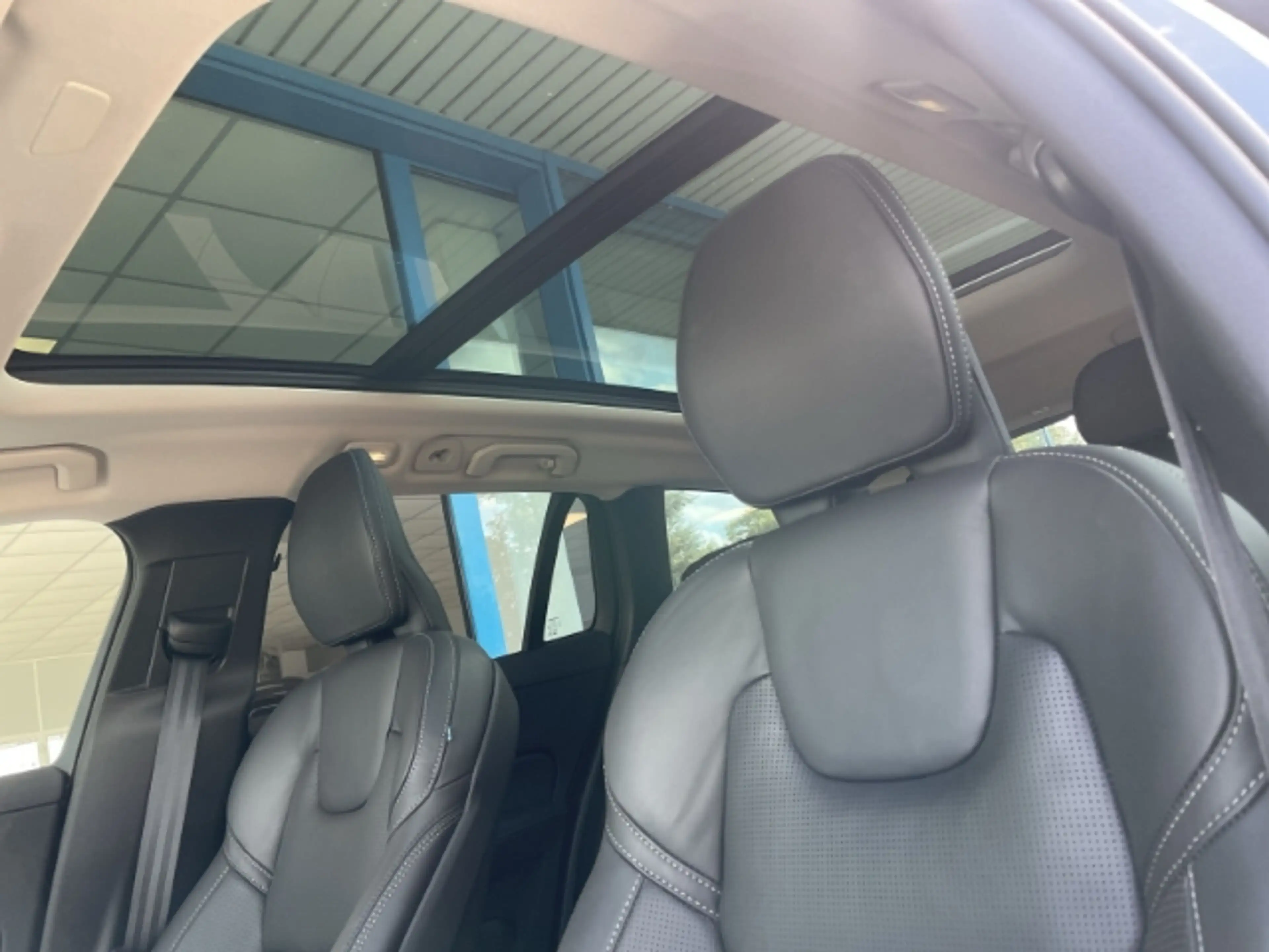 Volvo V60 Cross Country B5 AWD Ultimate Mild-Hybrid Autom. Navi , Leder — photo 14