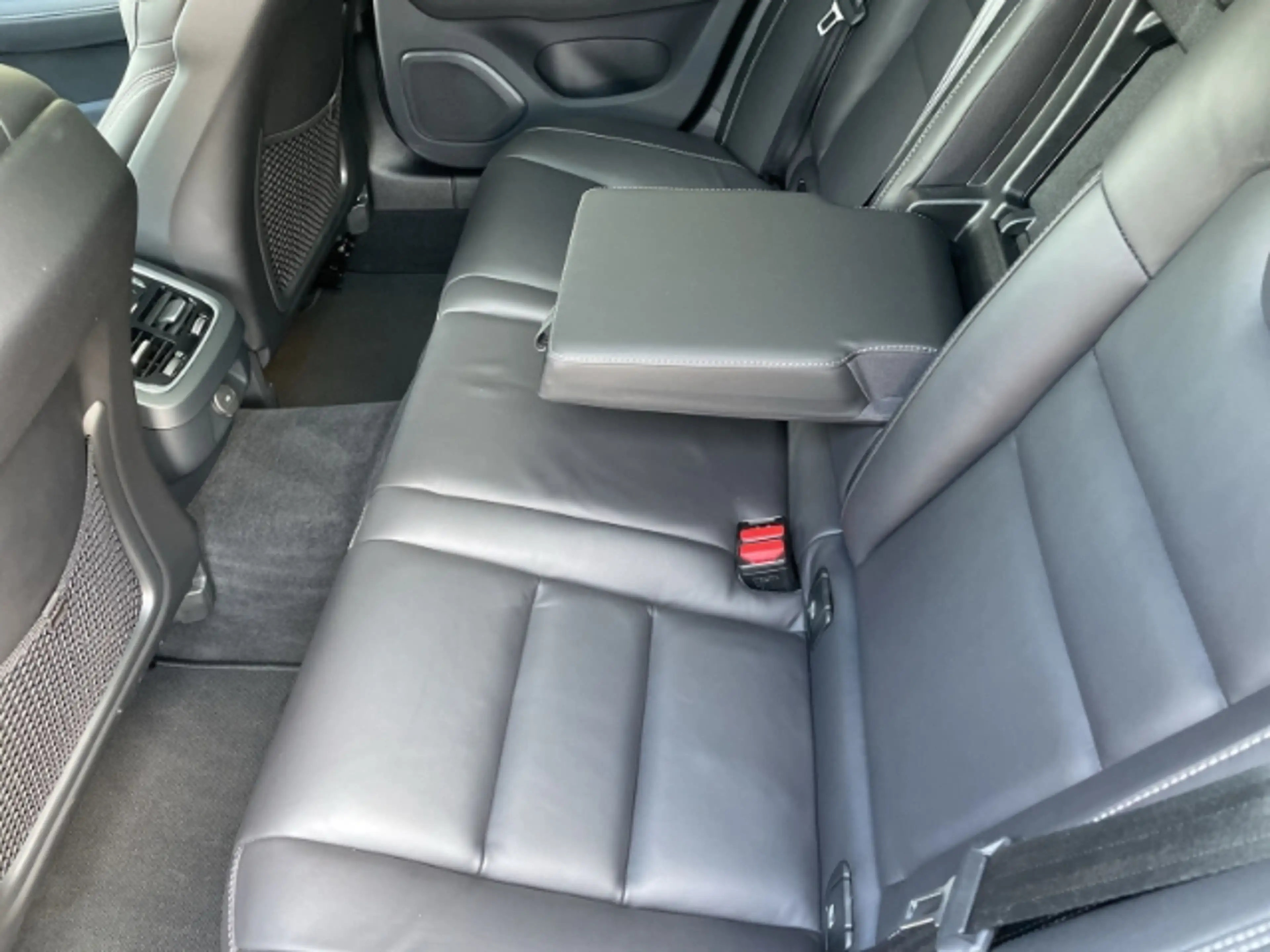 Volvo V60 Cross Country B5 AWD Ultimate Mild-Hybrid Autom. Navi , Leder — photo 9