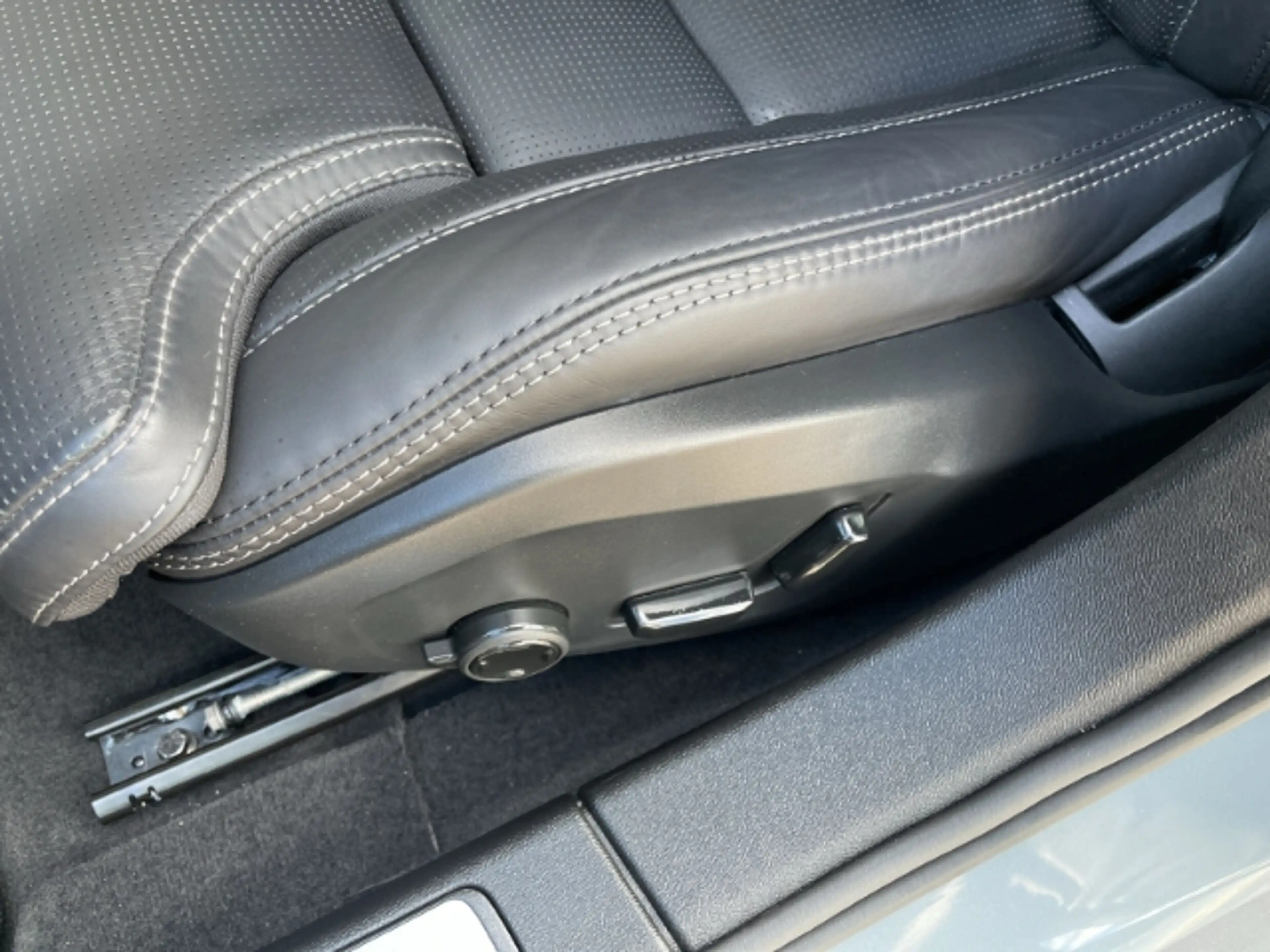 Volvo V60 Cross Country B5 AWD Ultimate Mild-Hybrid Autom. Navi , Leder — photo 13