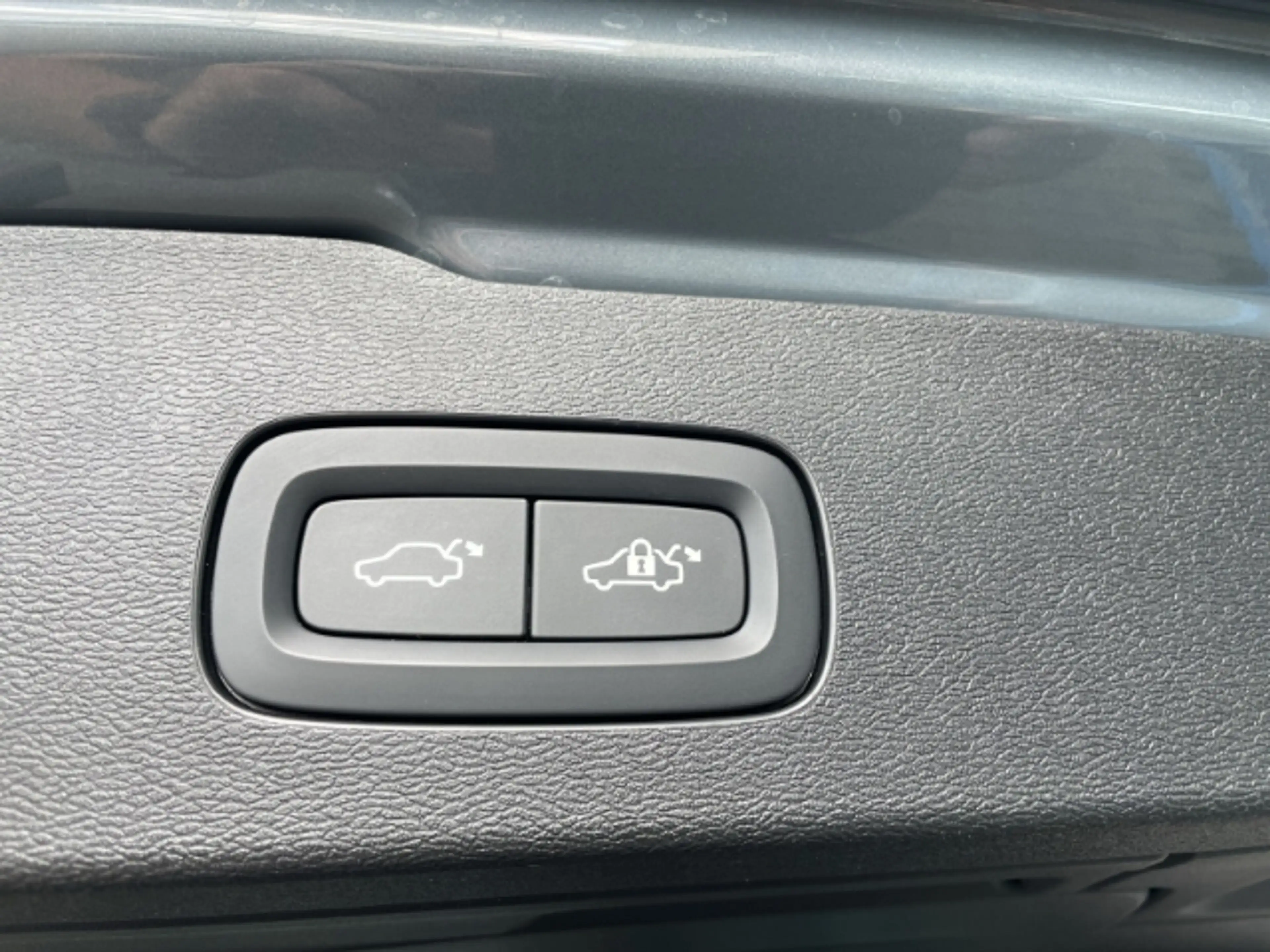 Volvo V60 Cross Country B5 AWD Ultimate Mild-Hybrid Autom. Navi , Leder — photo 7