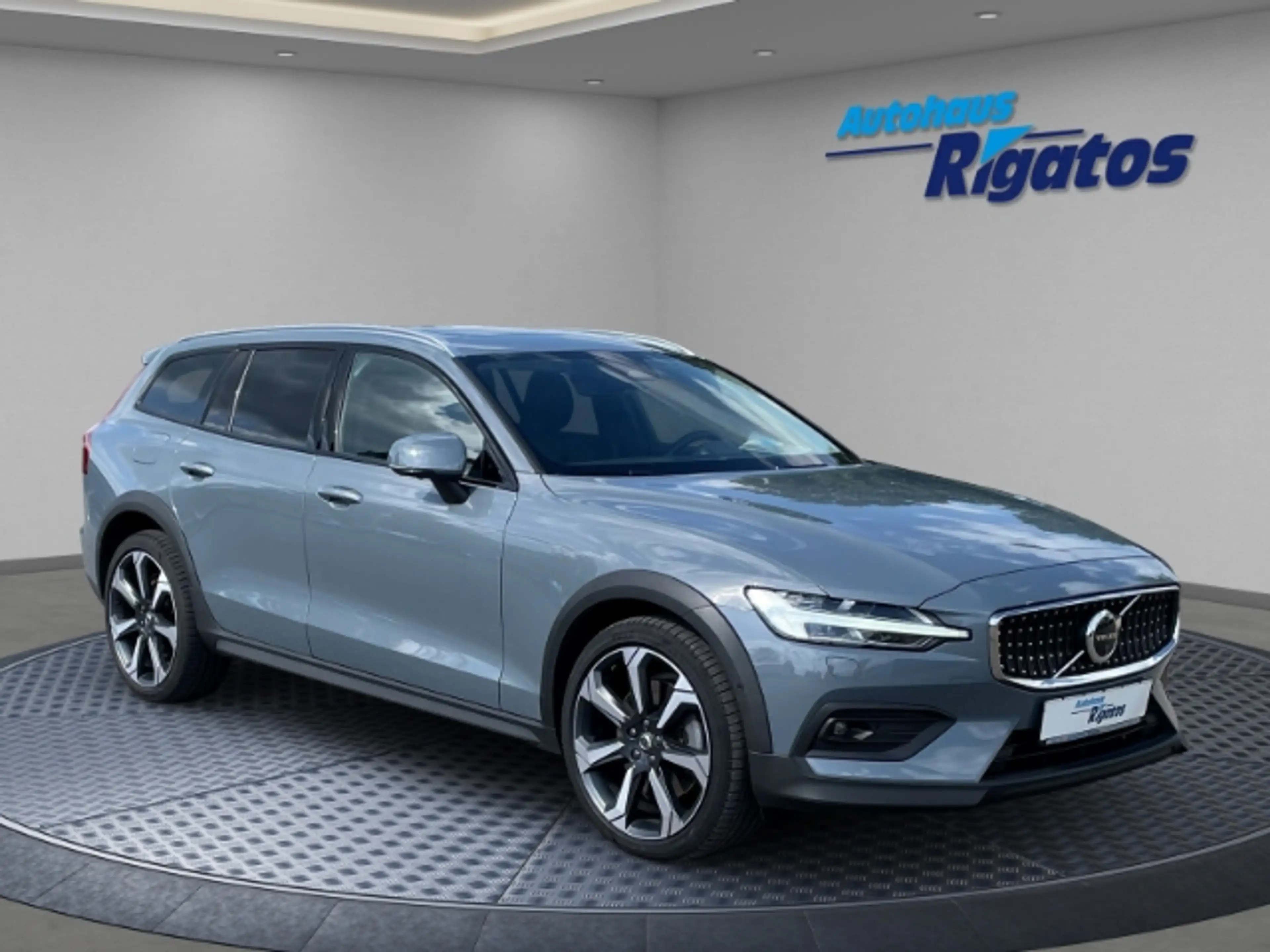Volvo V60 Cross Country B5 AWD Ultimate Mild-Hybrid Autom. Navi , Leder