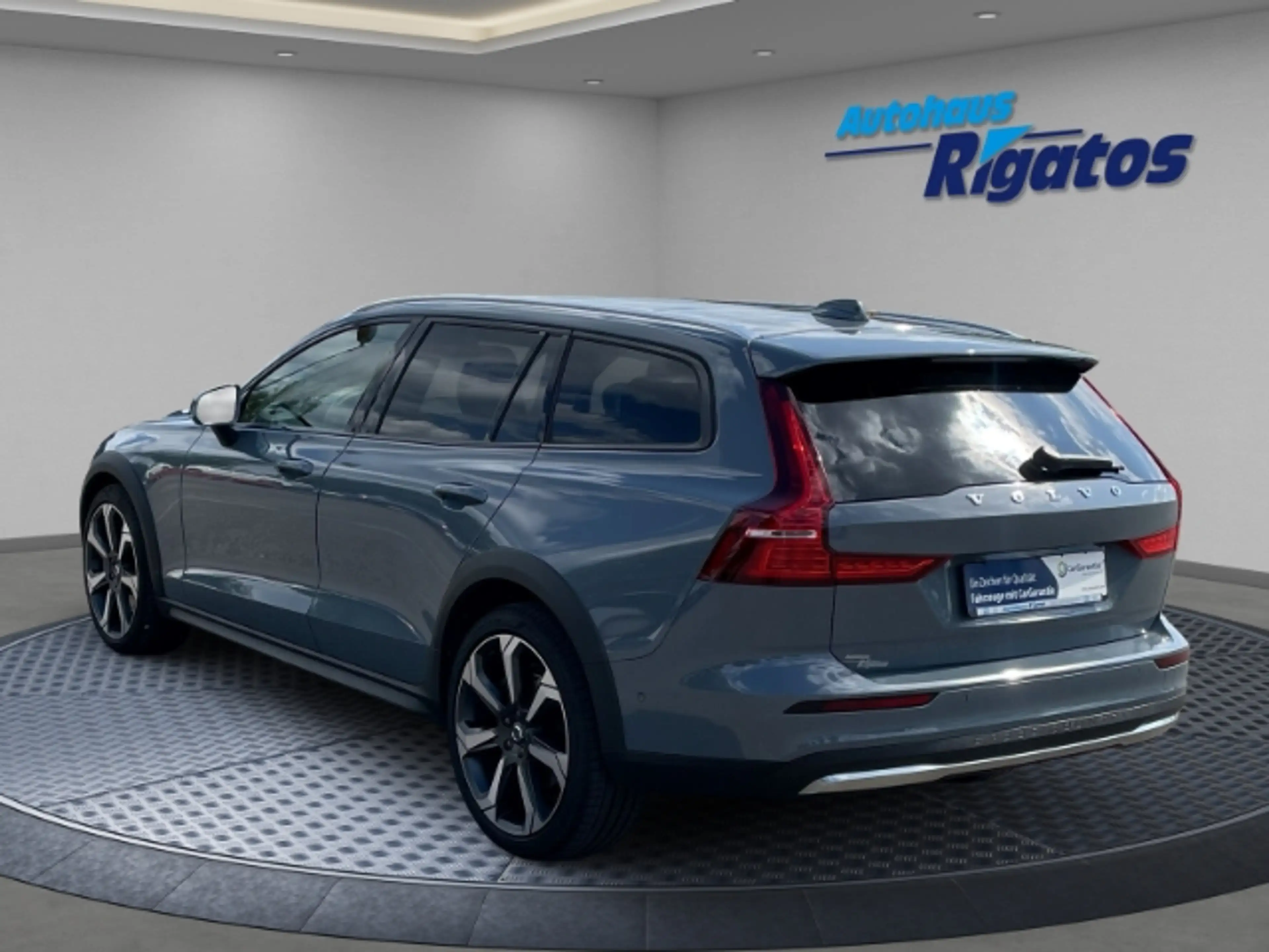 Volvo V60 Cross Country B5 AWD Ultimate Mild-Hybrid Autom. Navi , Leder — photo 2