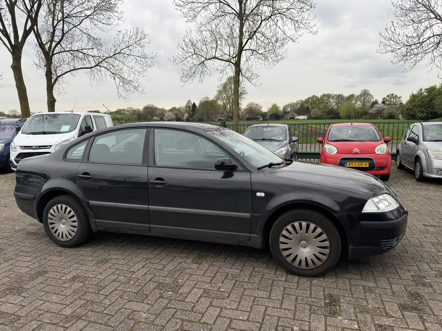 Volkswagen Passat 2.0 Airco Negro - 2