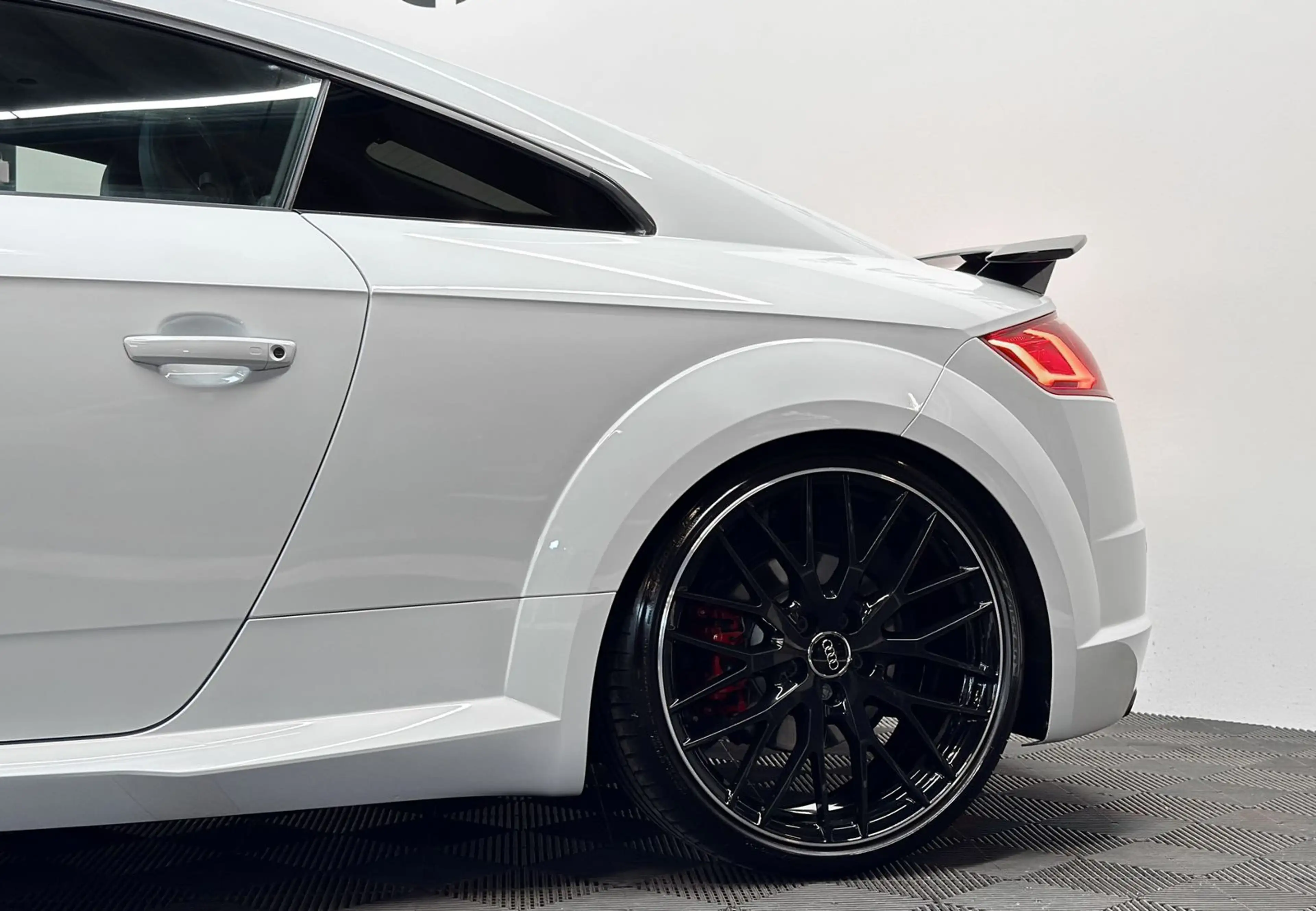 Audi TT q. S-Line Competition*B&O*Key-Go*Navi*20"*LED — photo 10