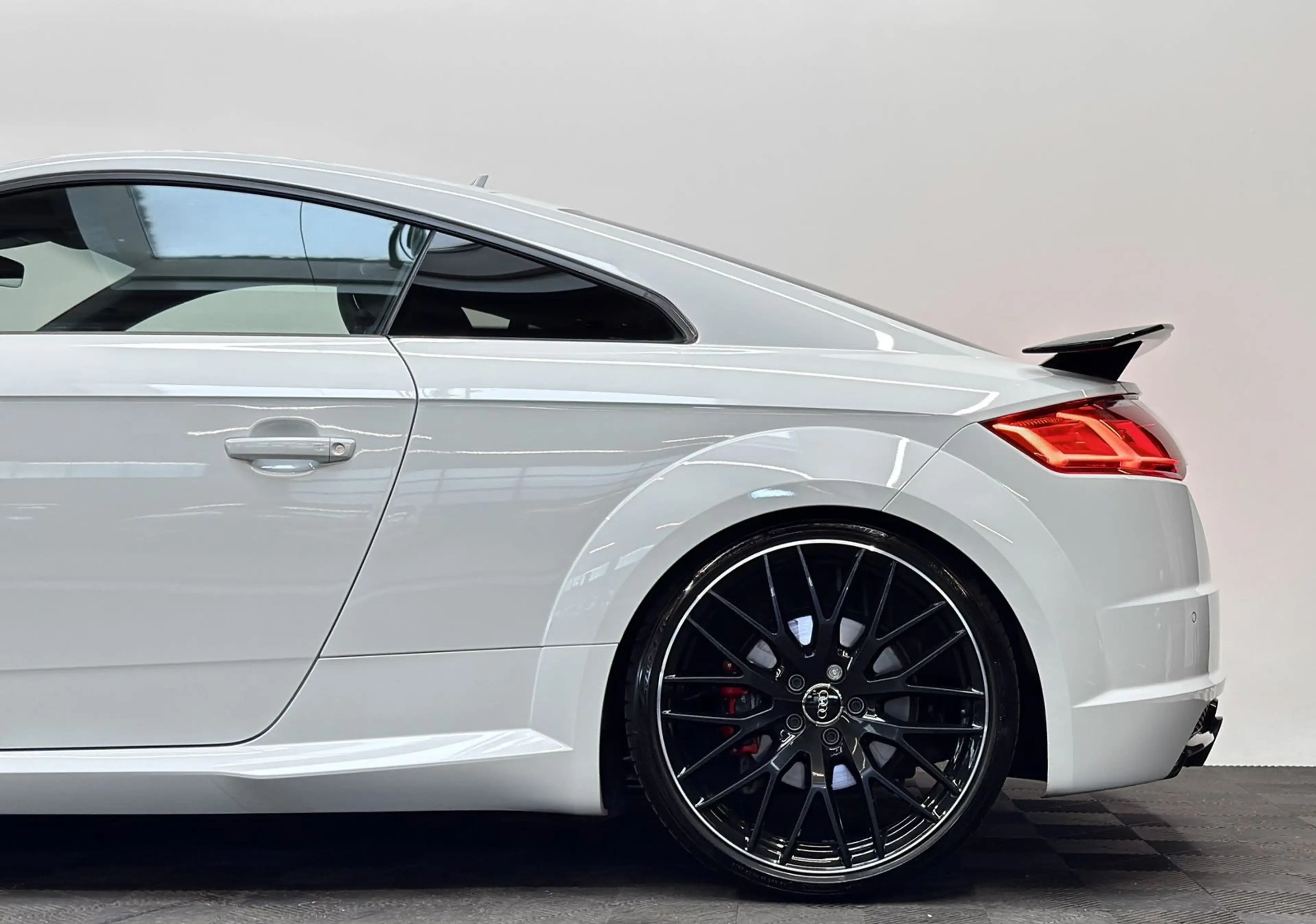 Audi TT q. S-Line Competition*B&O*Key-Go*Navi*20"*LED — photo 4