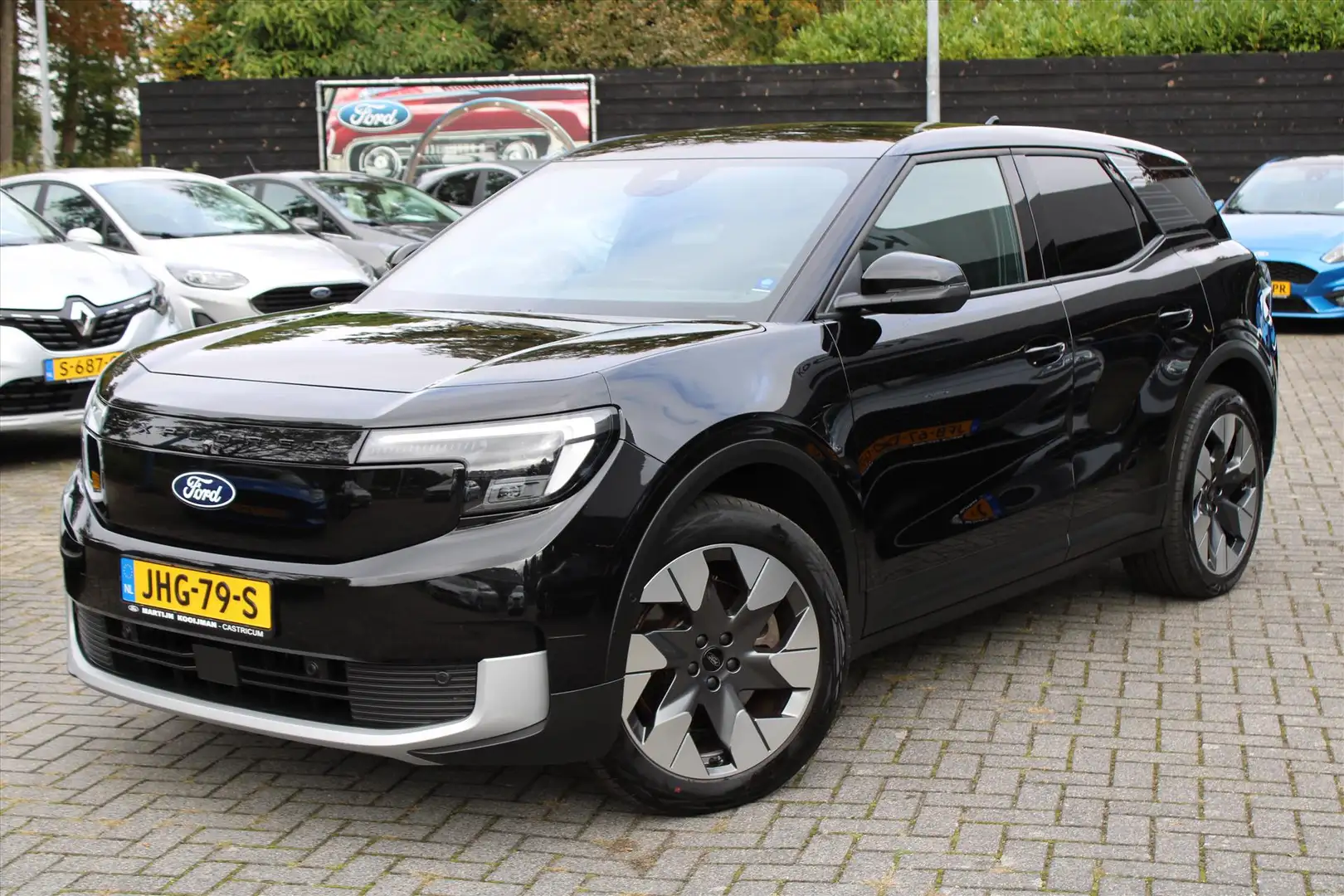 Ford Explorer Premium Extended Range 79 kWh 340pk AWD Premium, D Zwart - 1