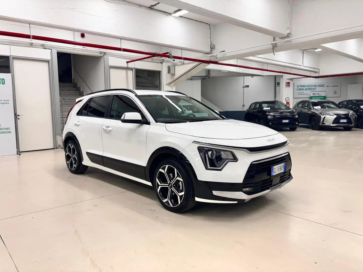 Kia Niro 1.6 GDi Plug-in Hybrid Style Weiß - 1