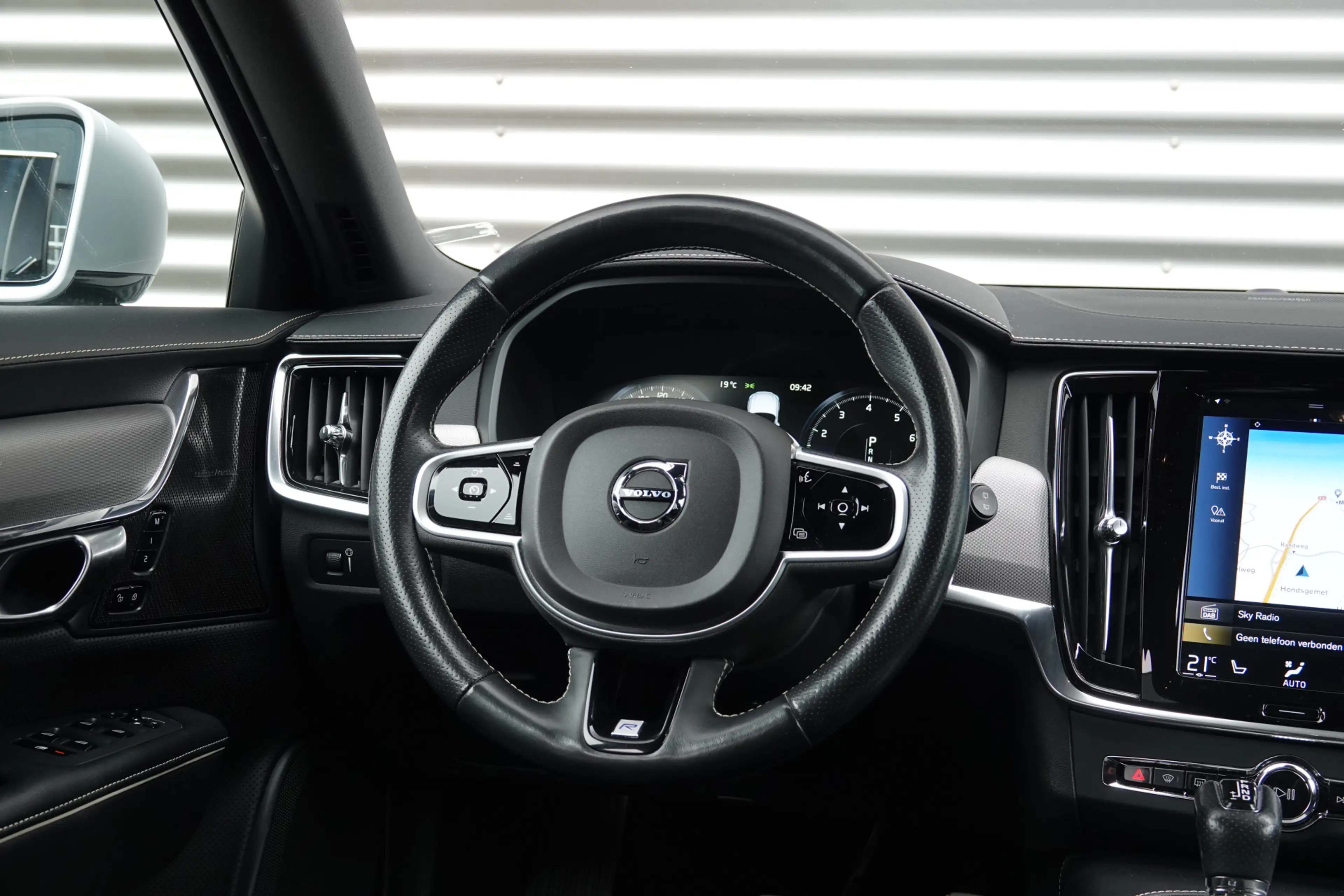 Volvo V90 2.0 T4 R-Design | Harman/Kardon | ACC | Stoel/stuu — photo 9