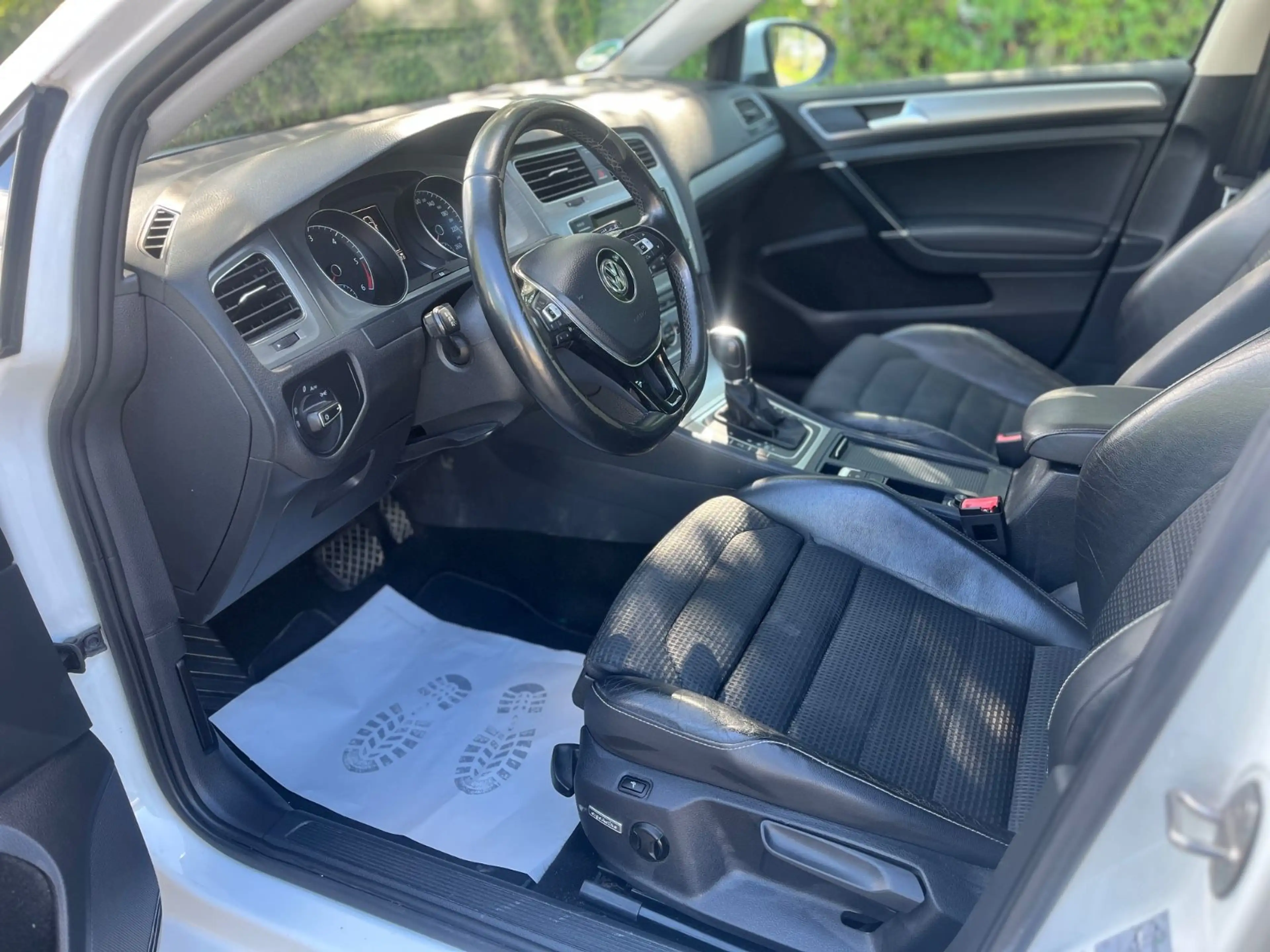Volkswagen Golf VII Variant Automatik/Massage/EU5/Sitzheiz. — photo 9