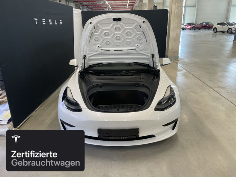 Tesla Model 3 Rear-Wheel Drive — photo 8