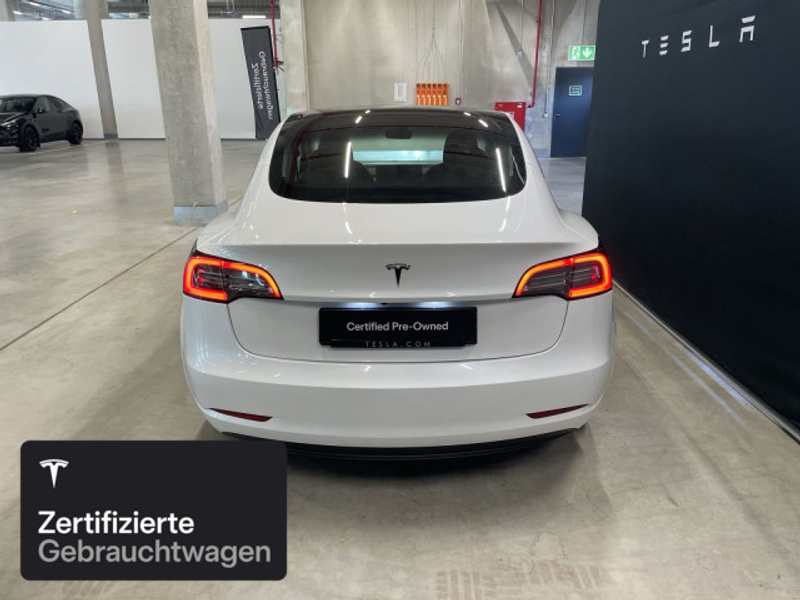 Tesla Model 3 Rear-Wheel Drive — photo 6