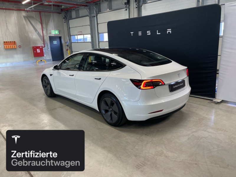 Tesla Model 3 Rear-Wheel Drive — photo 5