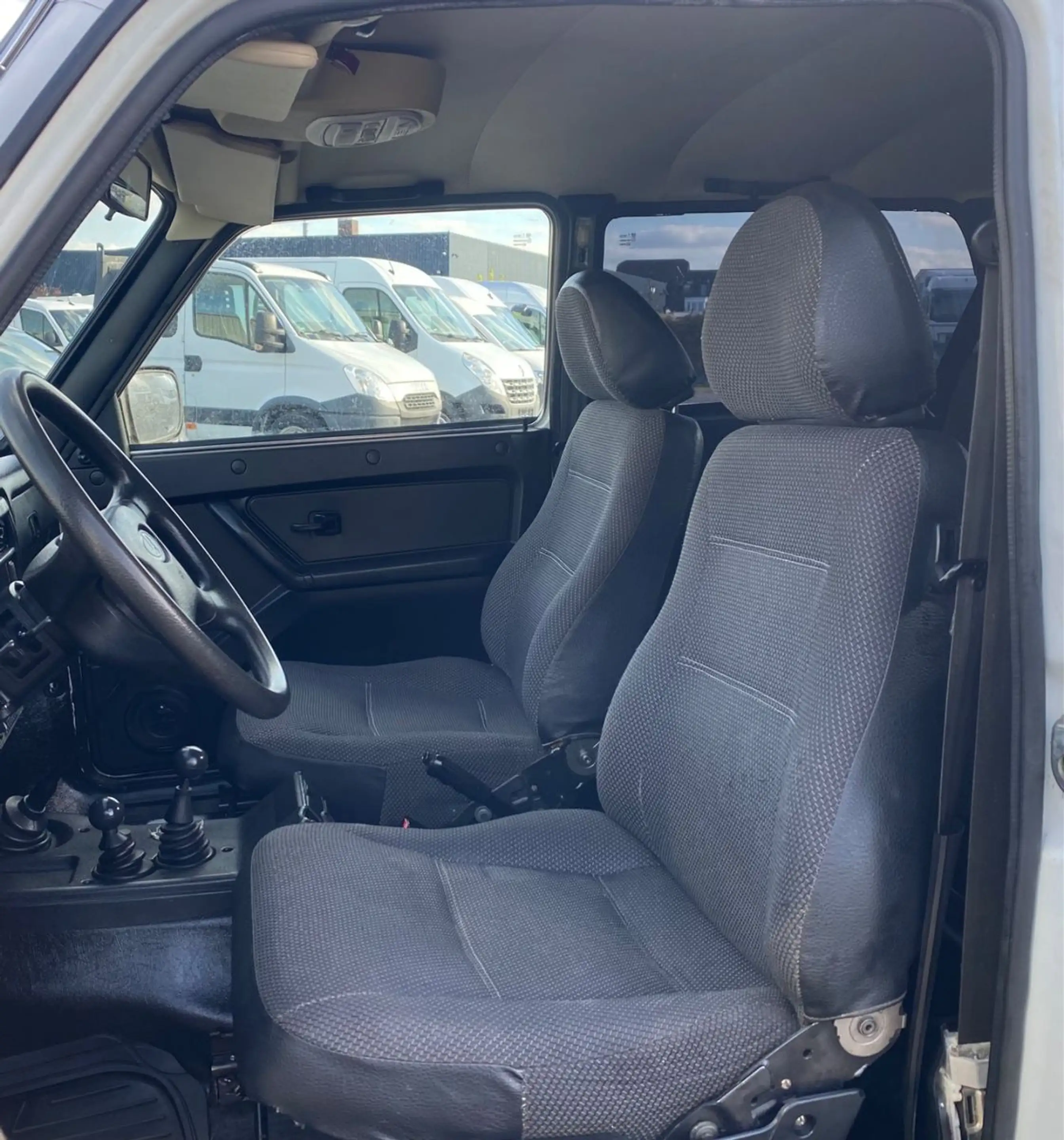 Lada Niva 1.7i 4x4 OFF-Road*Tüv NEU*SEILWINDE*AHK — photo 5