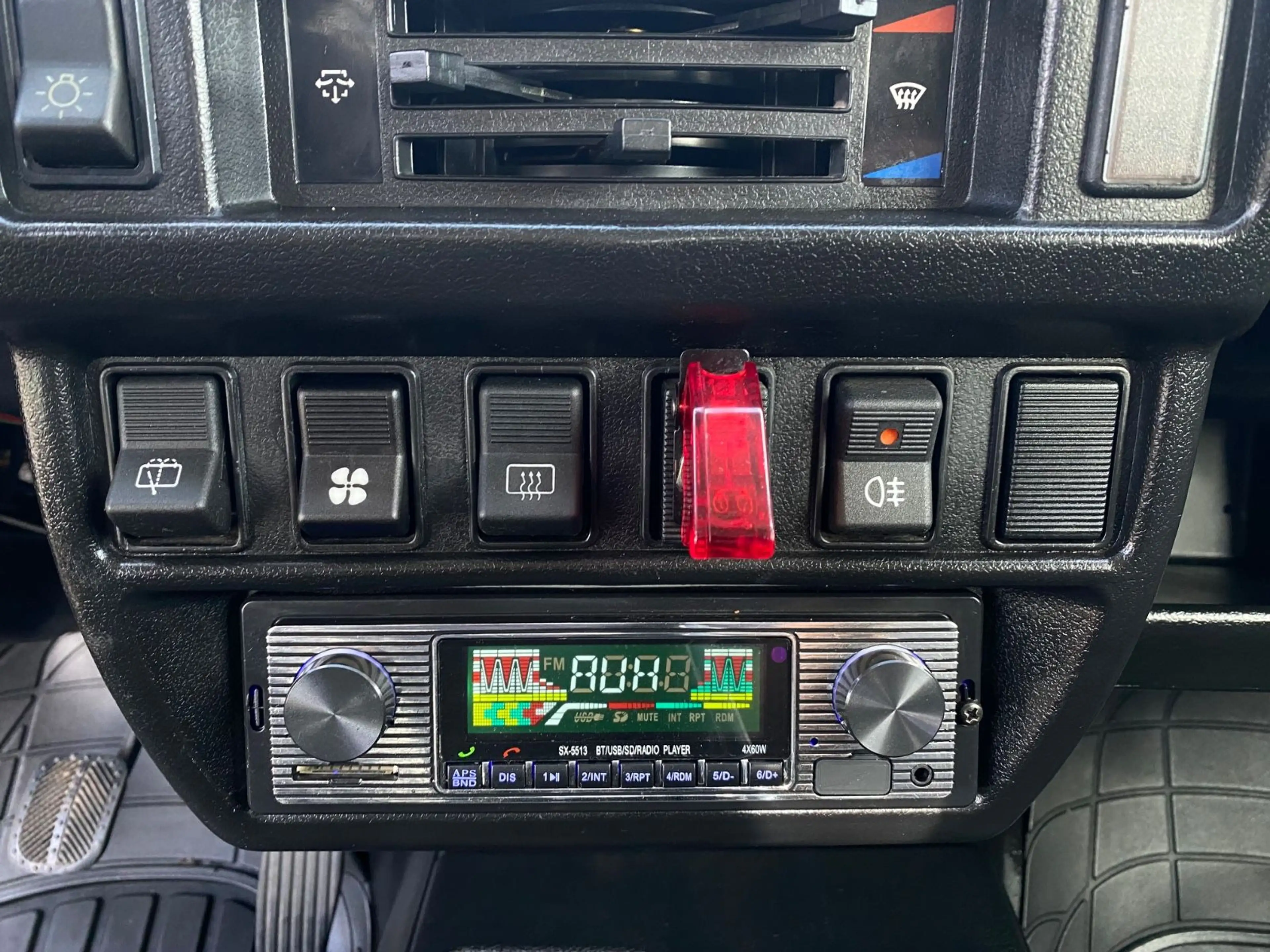 Lada Niva 1.7i 4x4 OFF-Road*Tüv NEU*SEILWINDE*AHK — photo 14