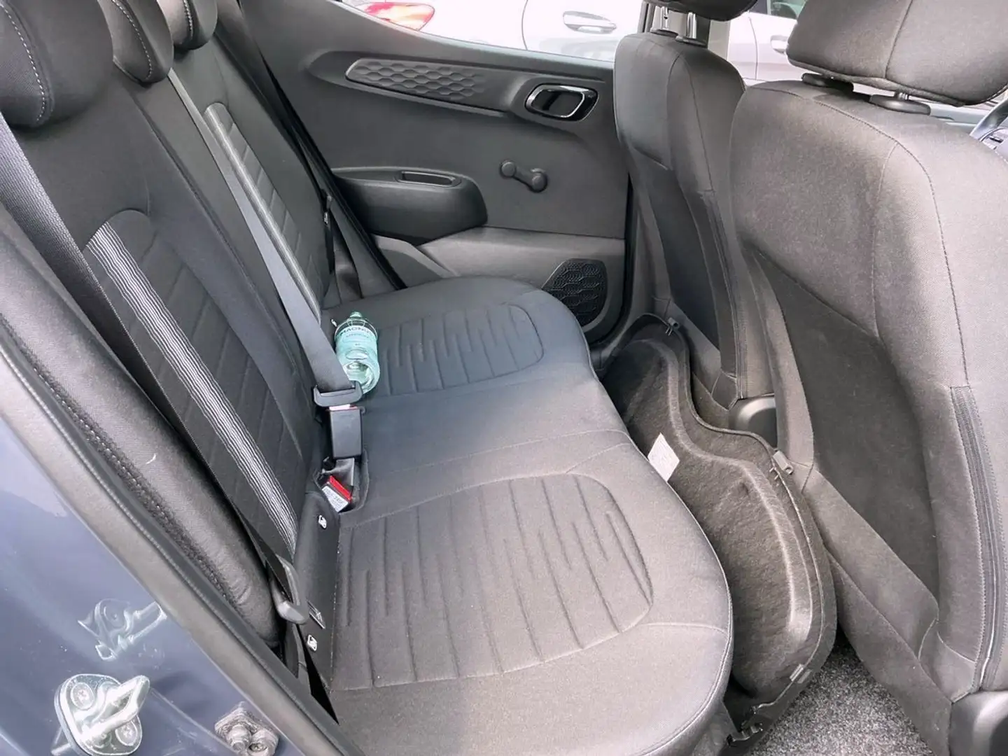 Hyundai i10 Trend Grau - 2