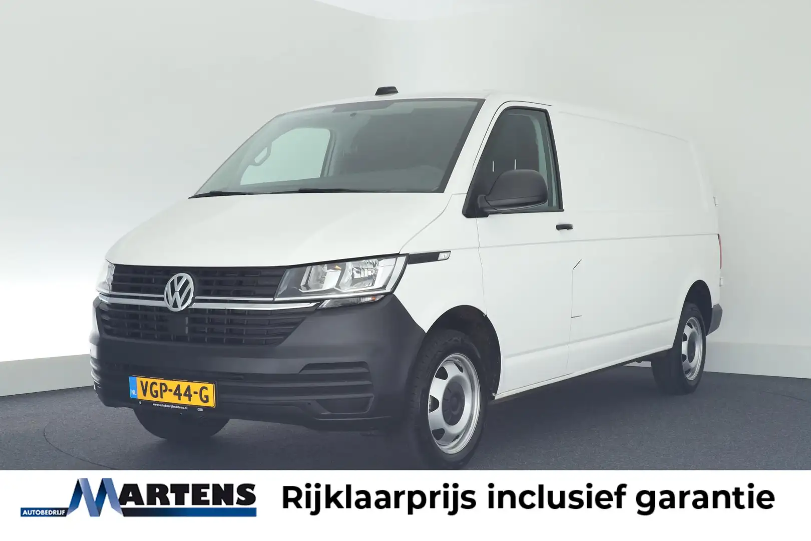 Volkswagen T6.1 Transporter 2.0 TDI 110pk L2H1 28 Trekhaak Navigatie Parkeerse Blanco - 1