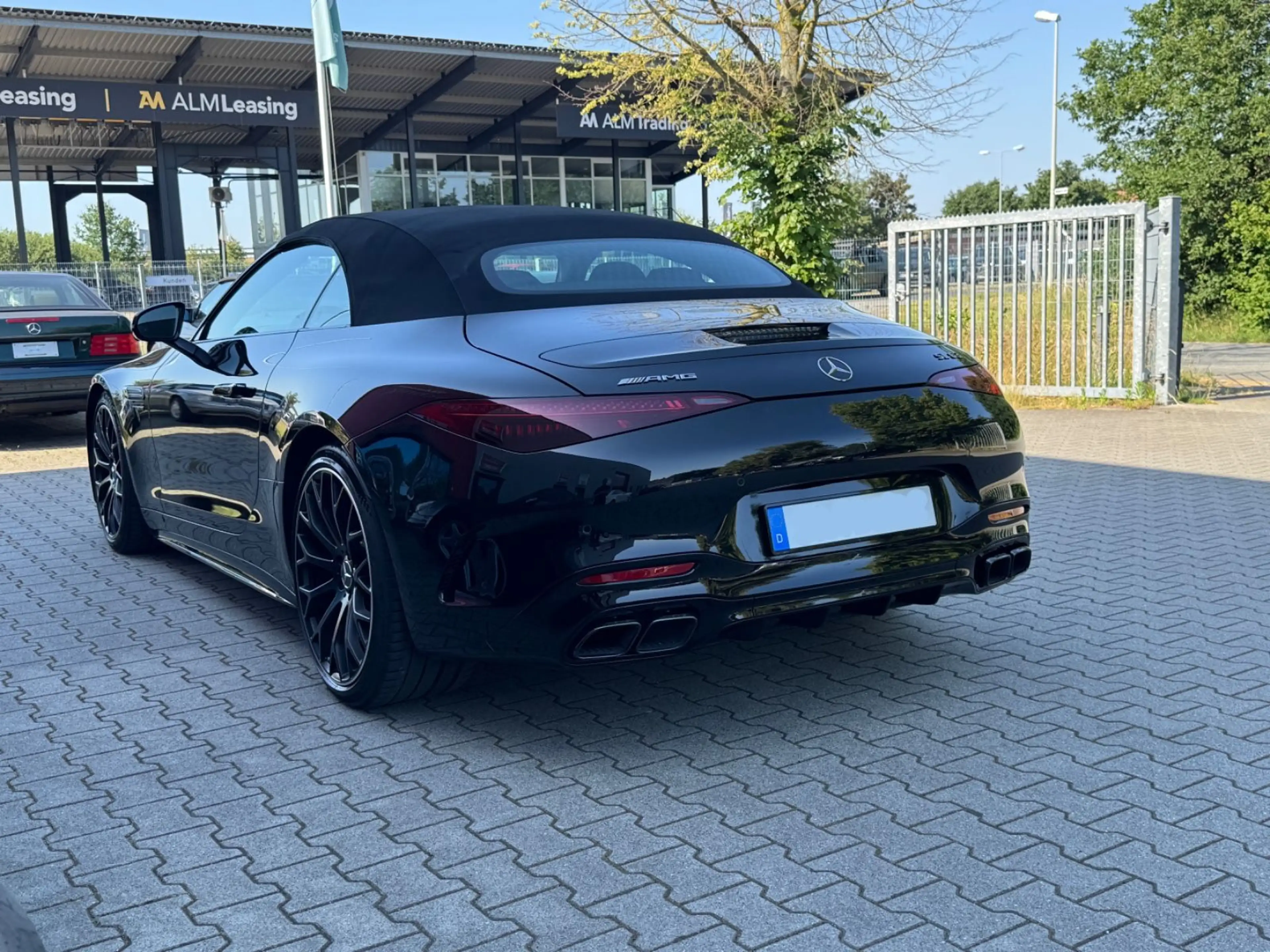 Mercedes-Benz SL 63 AMG 4MATIC+ Night Paket II — photo 11