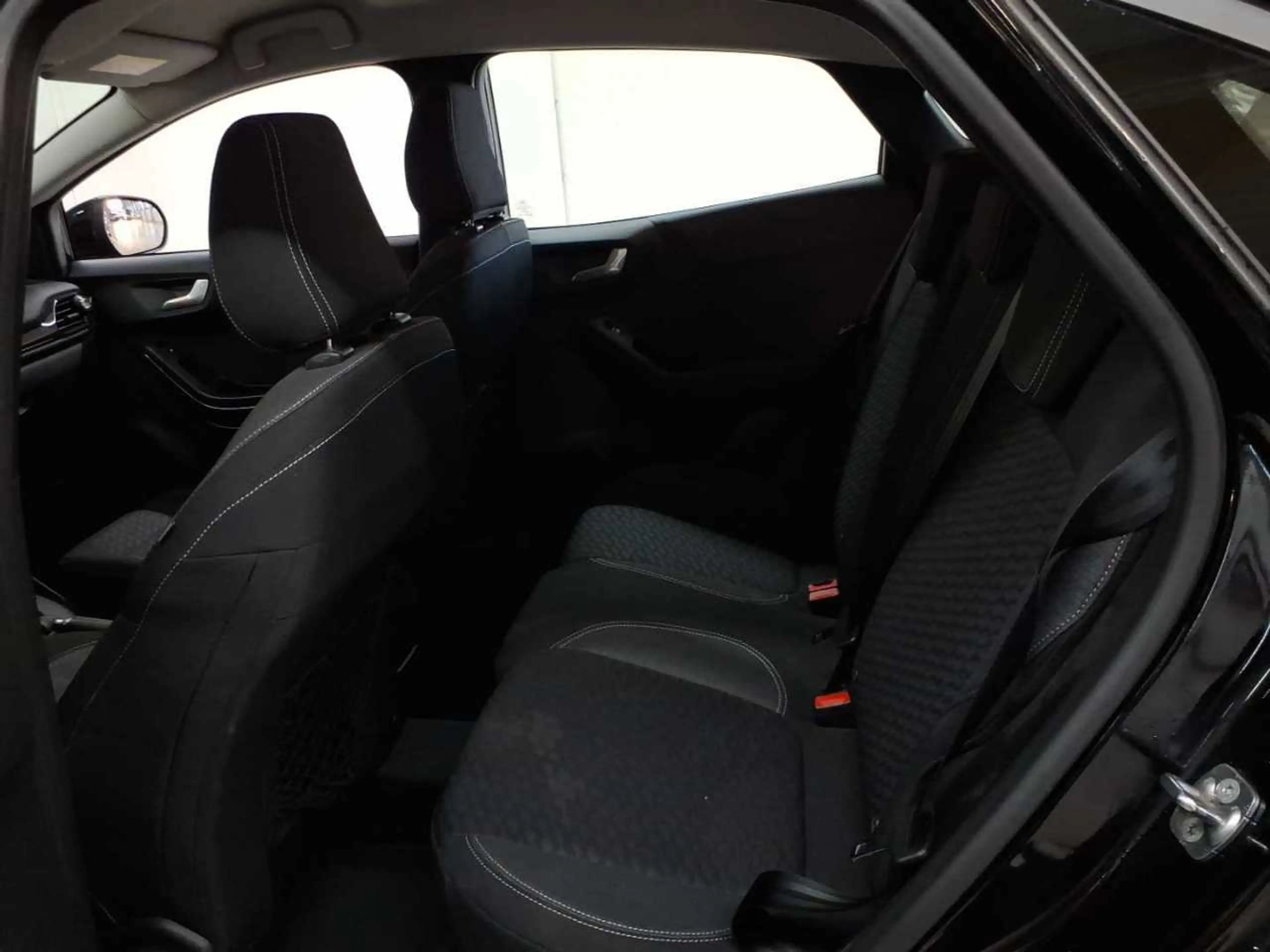 Ford Puma 1.0 EcoBoost Hybrid Aut. TITANIUM — photo 13