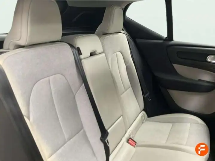 Volvo XC40 2019, foto 14
