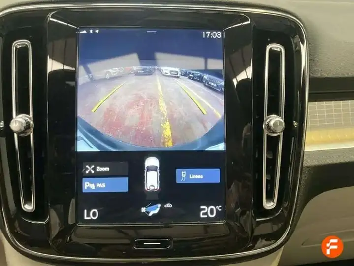 Volvo XC40 2019, foto 18