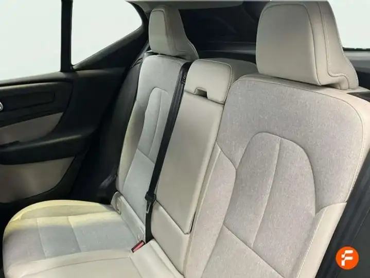 Volvo XC40 2019, foto 11