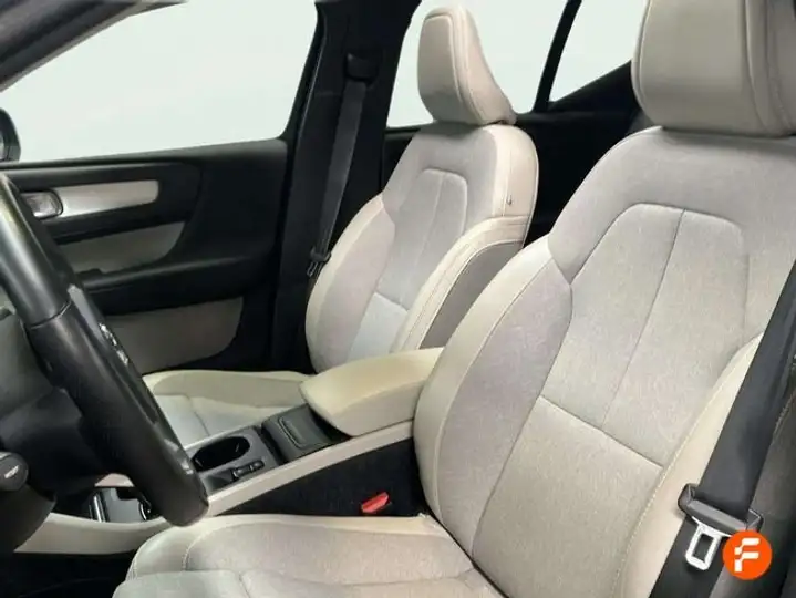 Volvo XC40 2019, foto 10