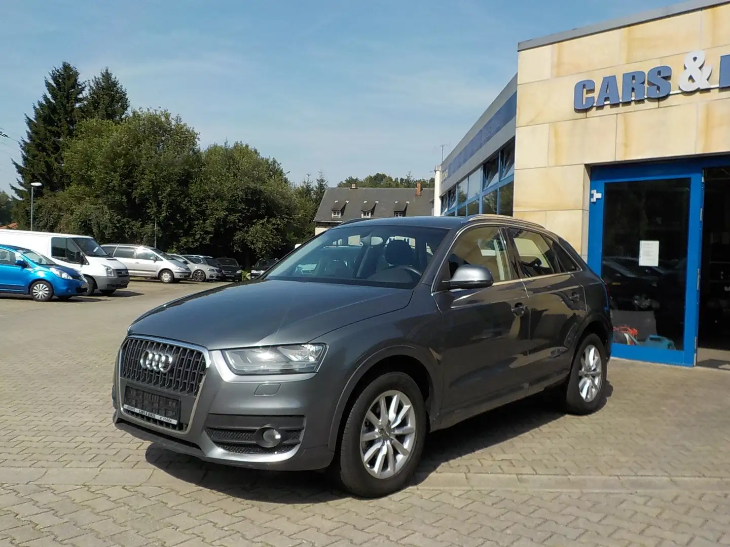 Audi Q3 2.0 TDI 1.HAND! SEHR GEPFLEGT! - 2
