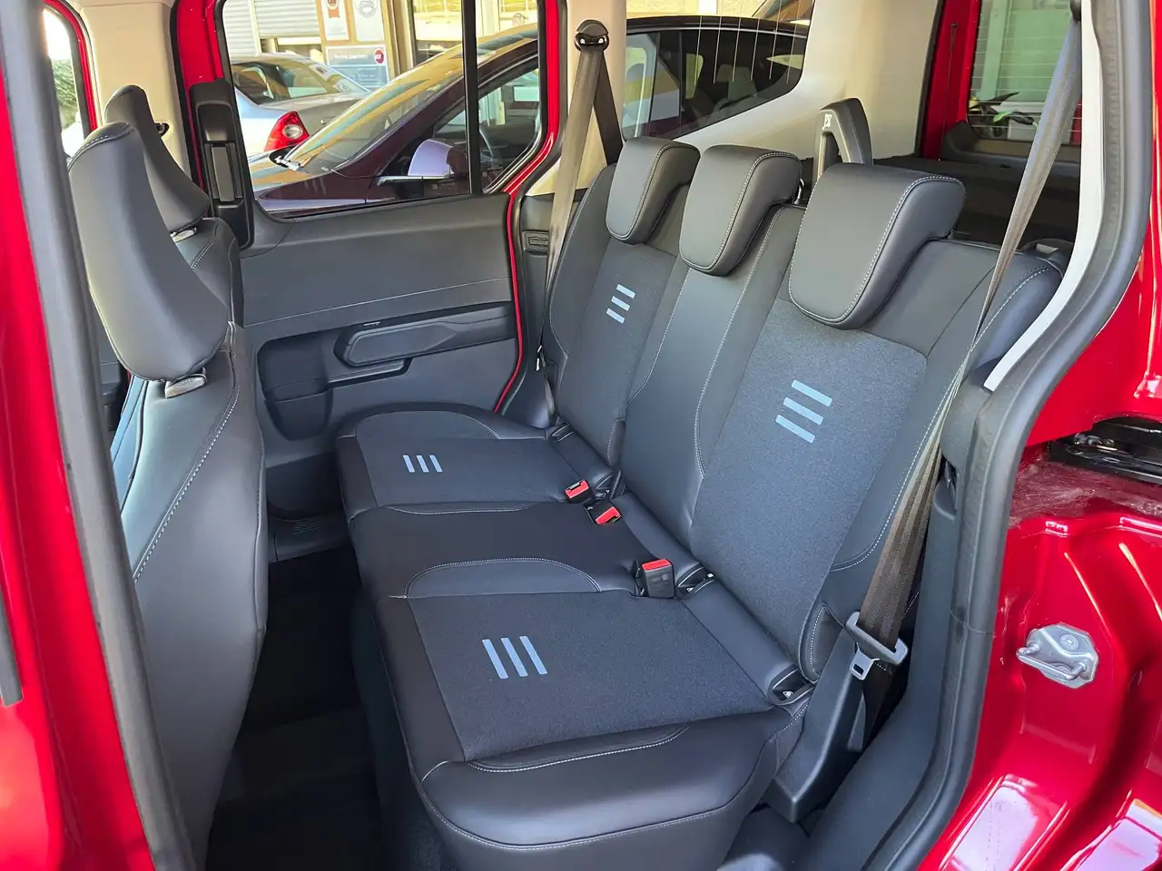 Ford Tourneo Courier 2026 — фото 14