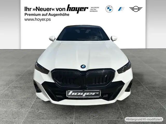 BMW I5 view 12