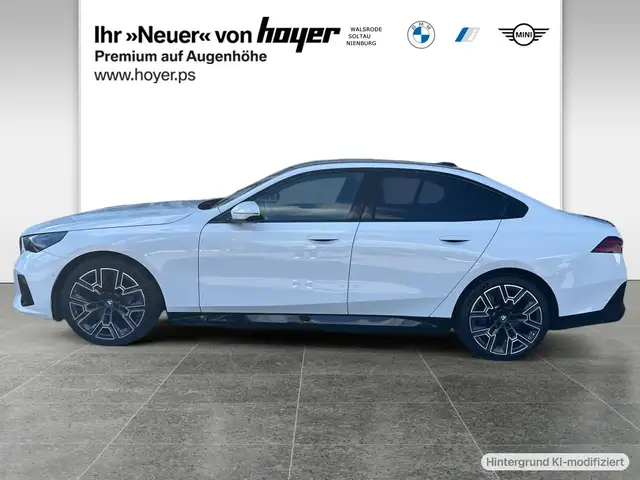 BMW I5 view 3
