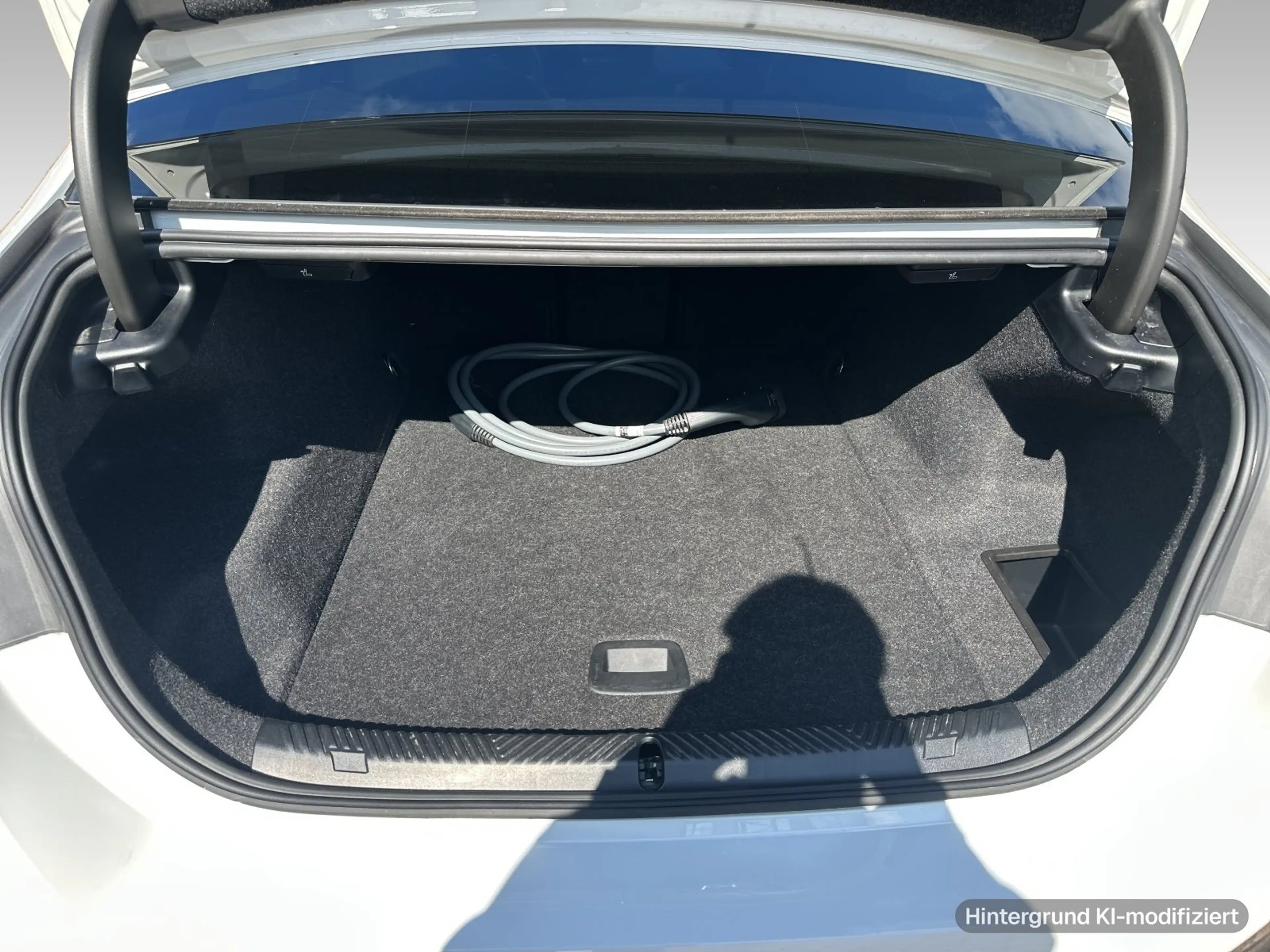 BMW i5 xDrive40 Limousine — photo 11