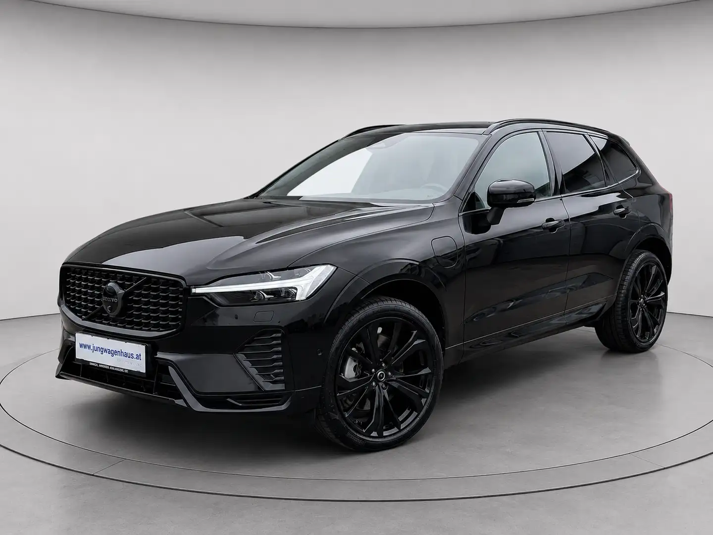 Volvo XC60 Plus Black Edition Plug-In-Hybrid AWD Aut. 79.905 Schwarz - 1