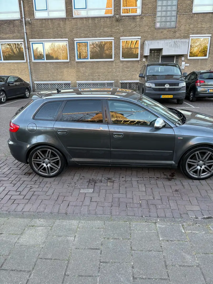 Audi A3 1.4 TFSI S-edition Grijs - 2