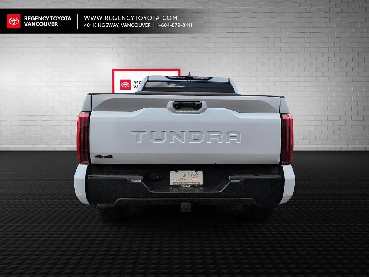 Toyota Tundra снимка Toyota Tundra