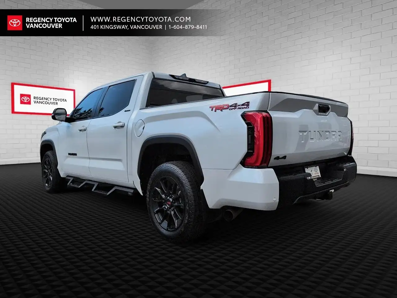 Toyota Tundra снимка Toyota Tundra