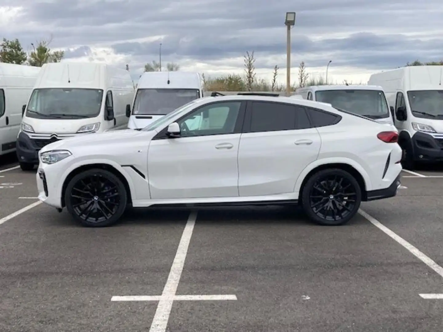 BMW X6 X6 Híbrido  Automático   286 CV - 2