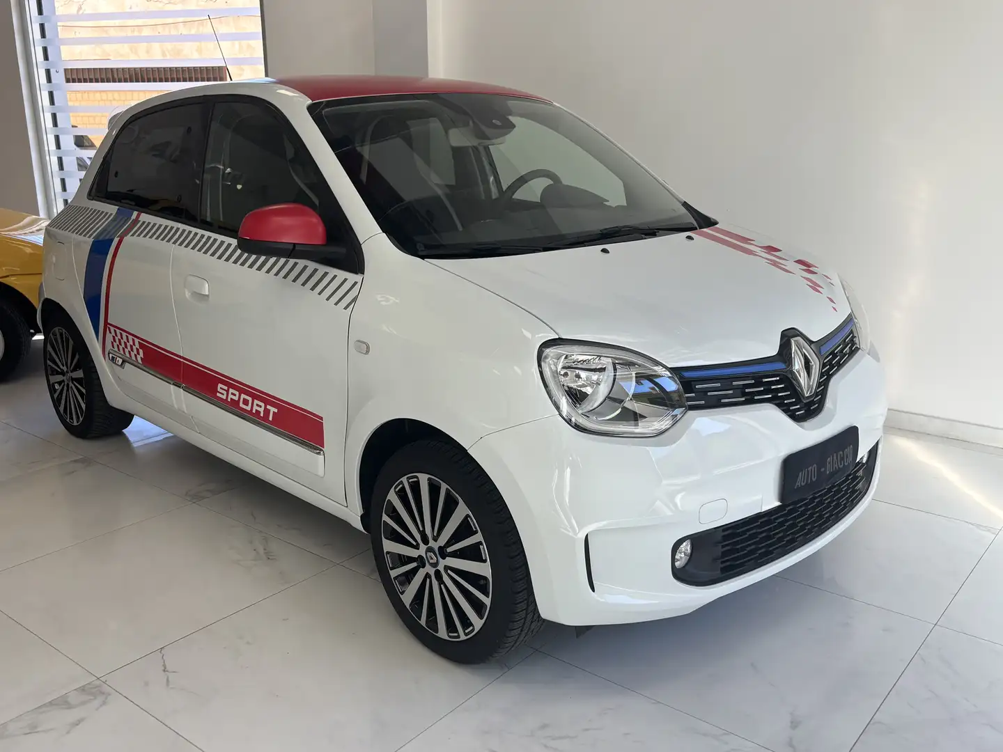 Renault Twingo 0.9 tce Intens 95cv by le coq sportif - 2
