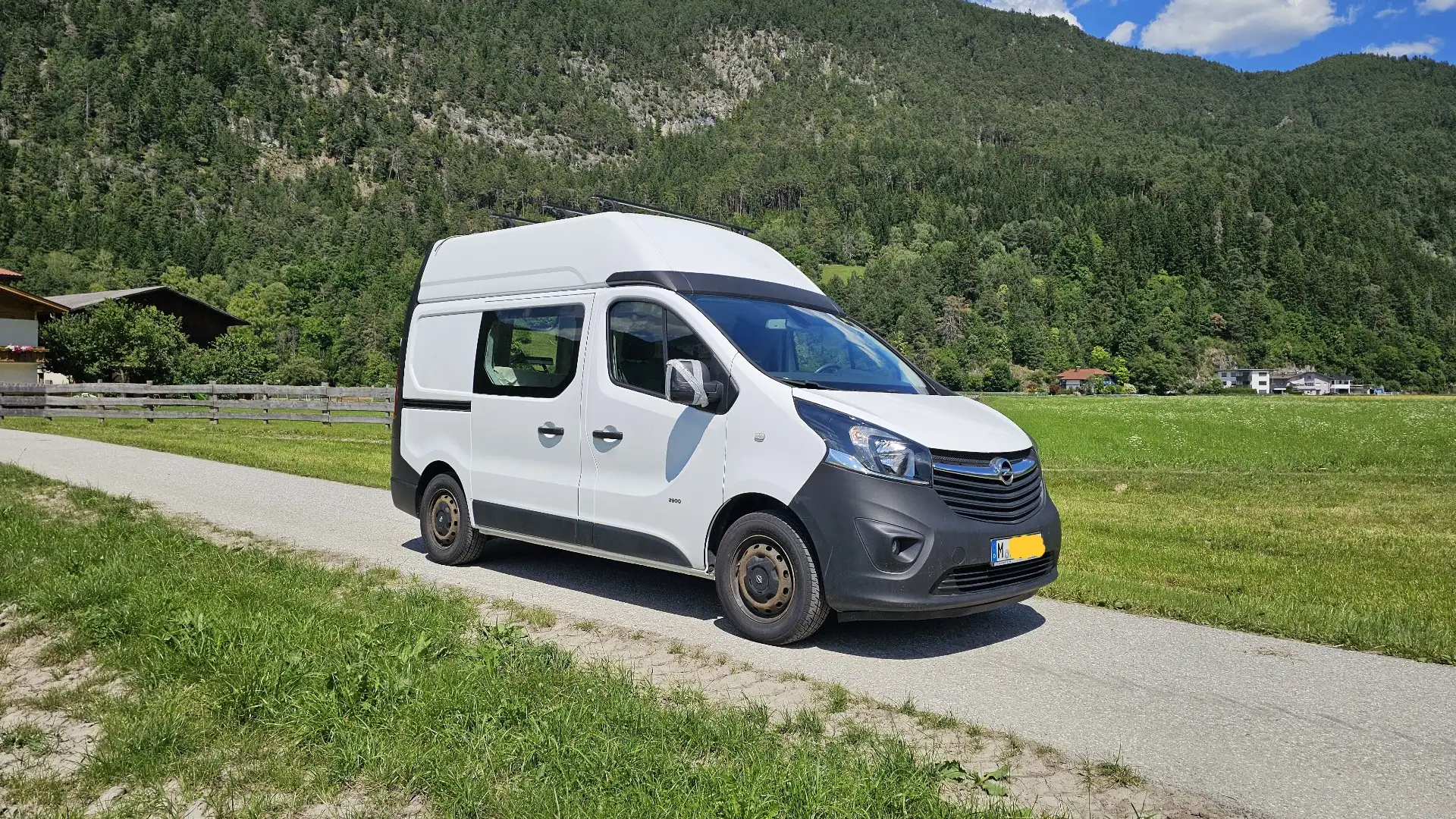Opel Vivaro (DE) camper van Wohnmobile - 1