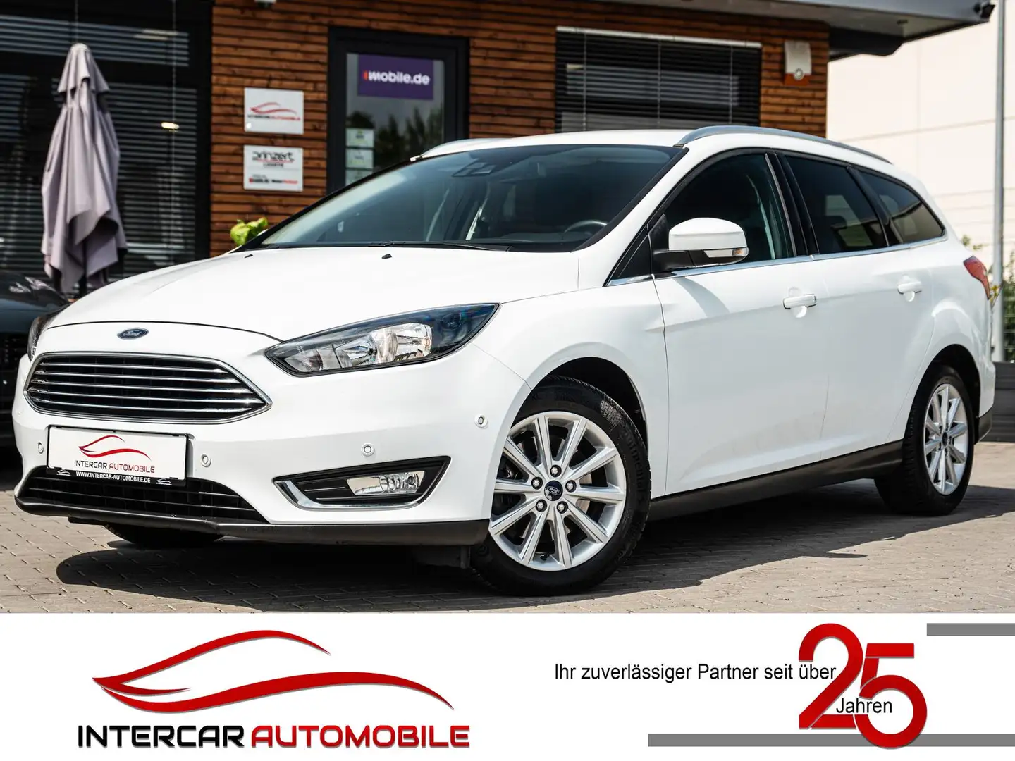 Ford Focus Titanium 1.5 EcoBoost |Navig.|Sitzhz.|PDC Wit - 2