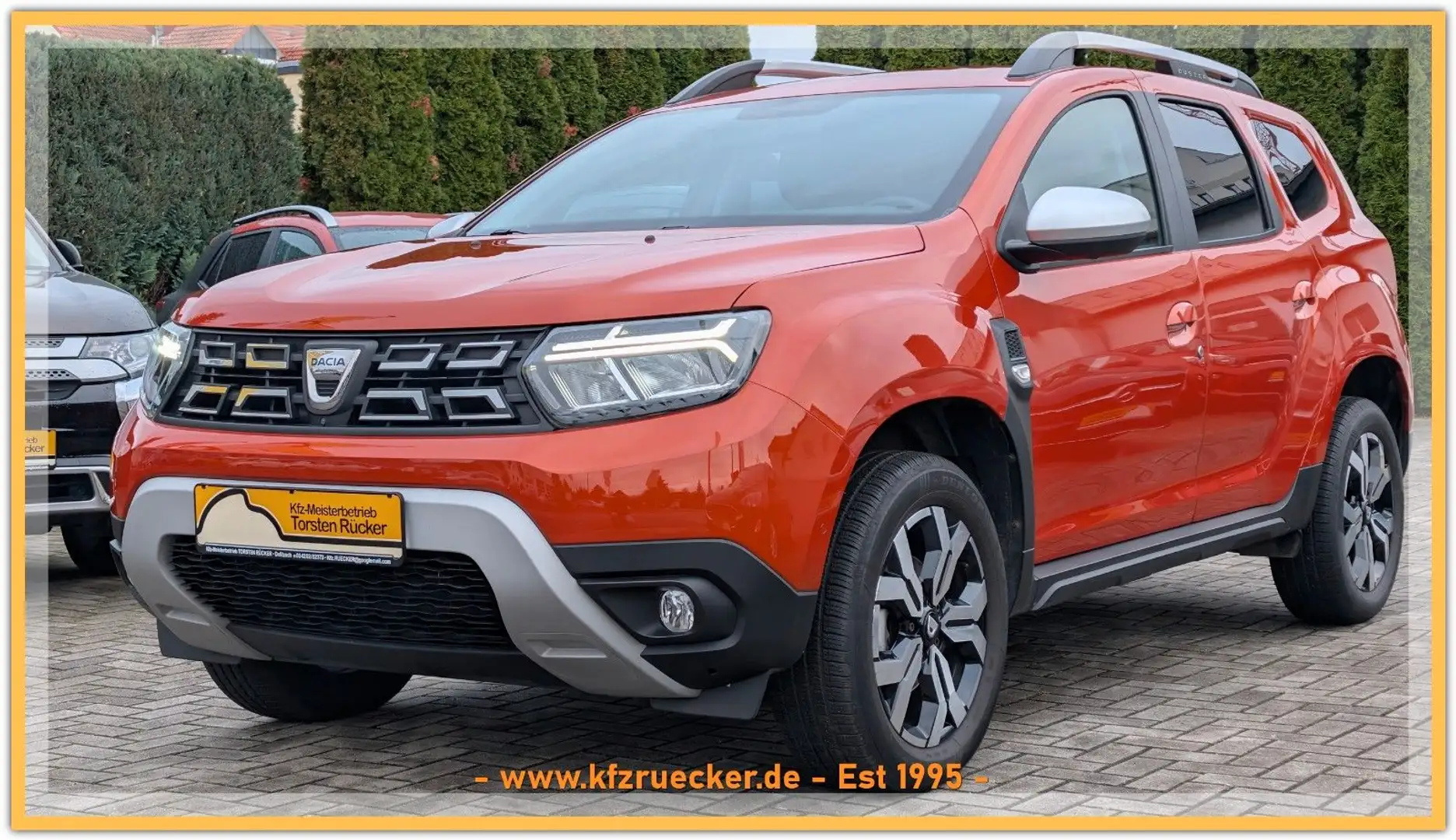 Dacia Duster II Prestige+ 1.HA AHK LED NAVI SHZG TEMOM Orange - 2