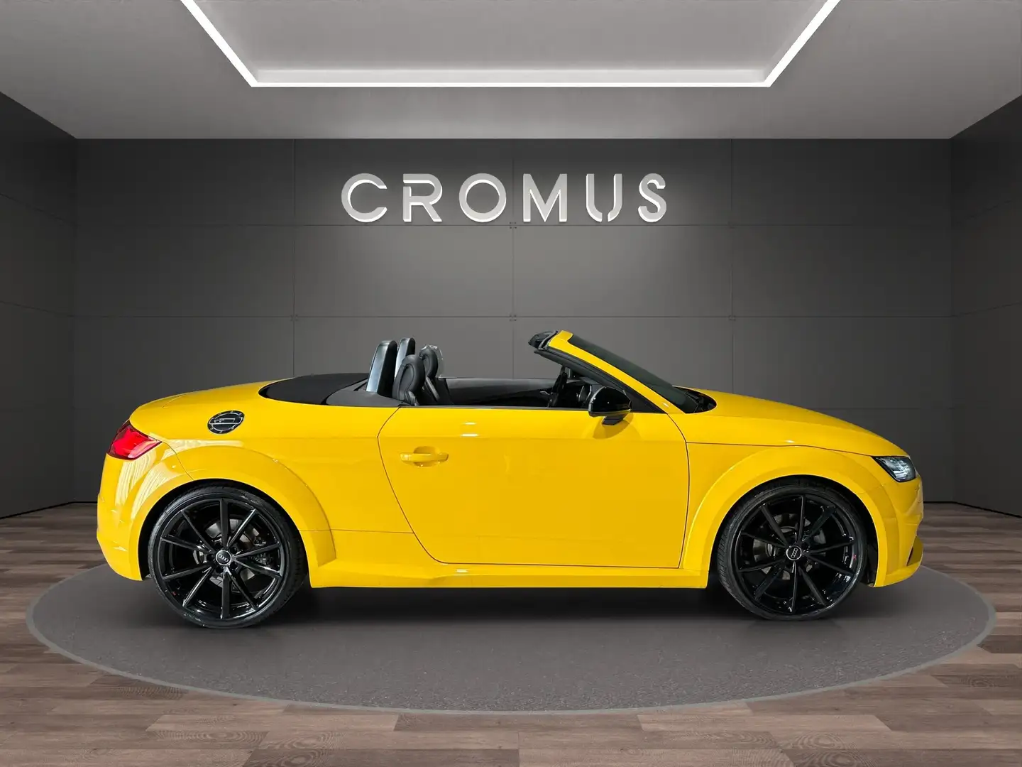 Audi TT Roadster 2.0 tfsi S line CABRIO 230CV Geel - 2