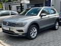 Volkswagen Tiguan Highline 4Motion*HUD*AHK*ACC*PANO*LED* Argent - thumbnail 1