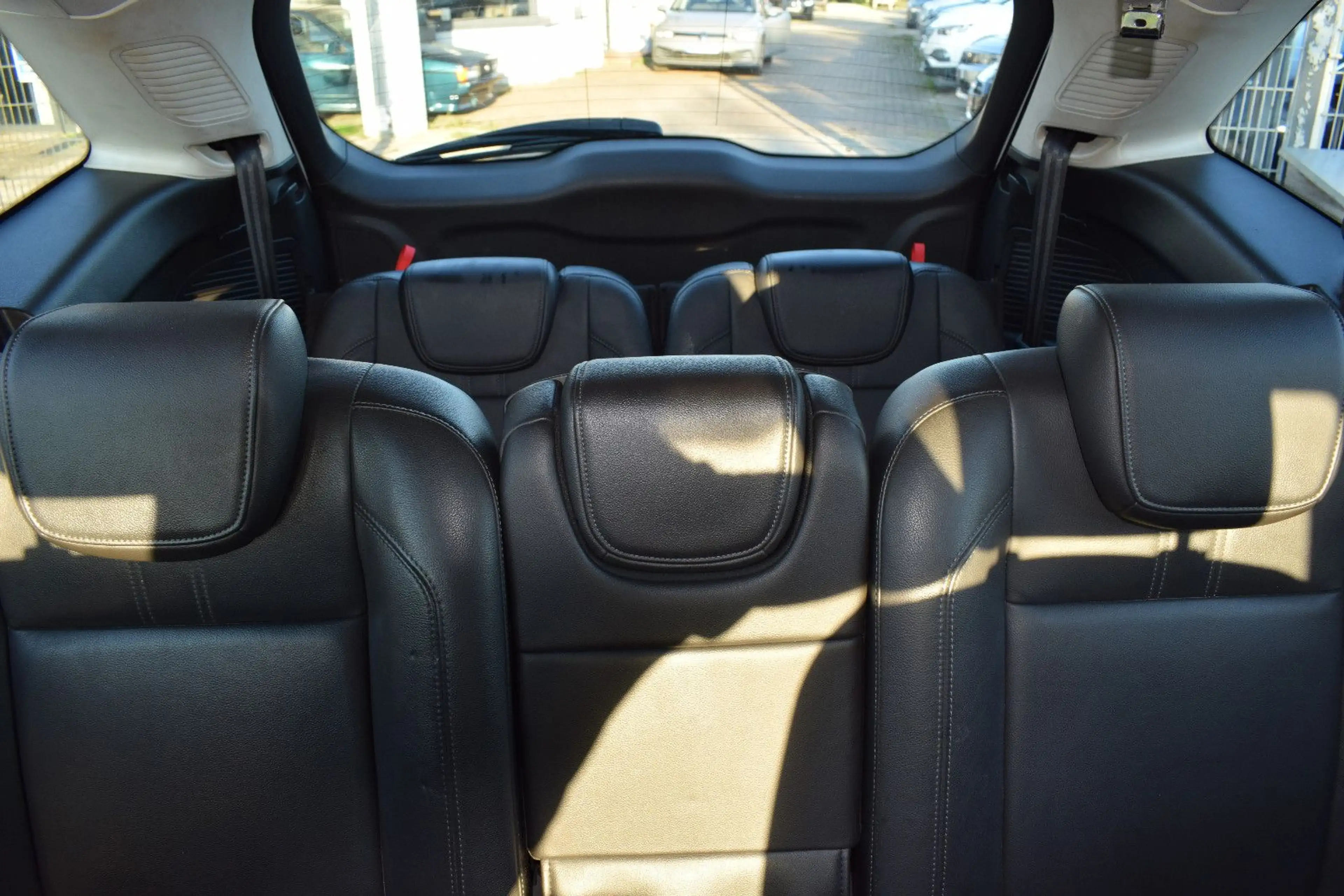 Ford Grand C-Max Grand C-MAX Titanium ZAHNRIMEMN NEU — photo 15