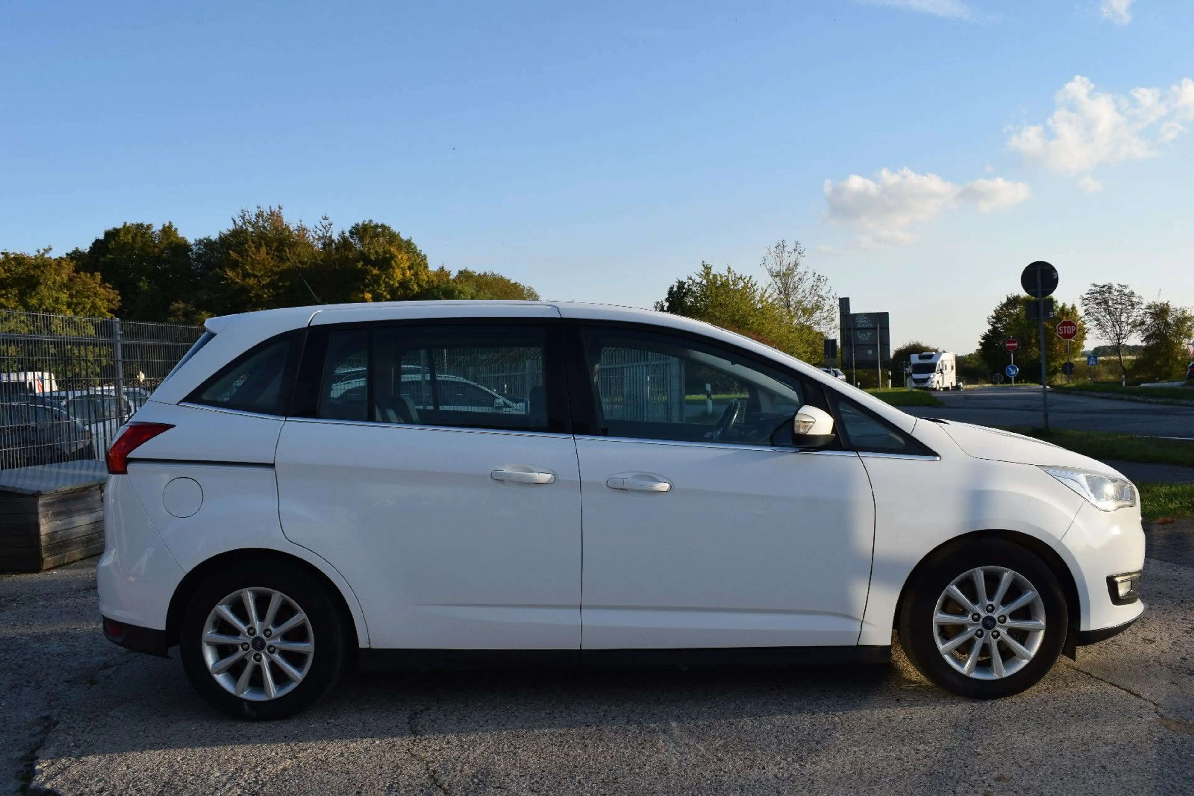 Ford Grand C-Max Grand C-MAX Titanium ZAHNRIMEMN NEU — photo 4
