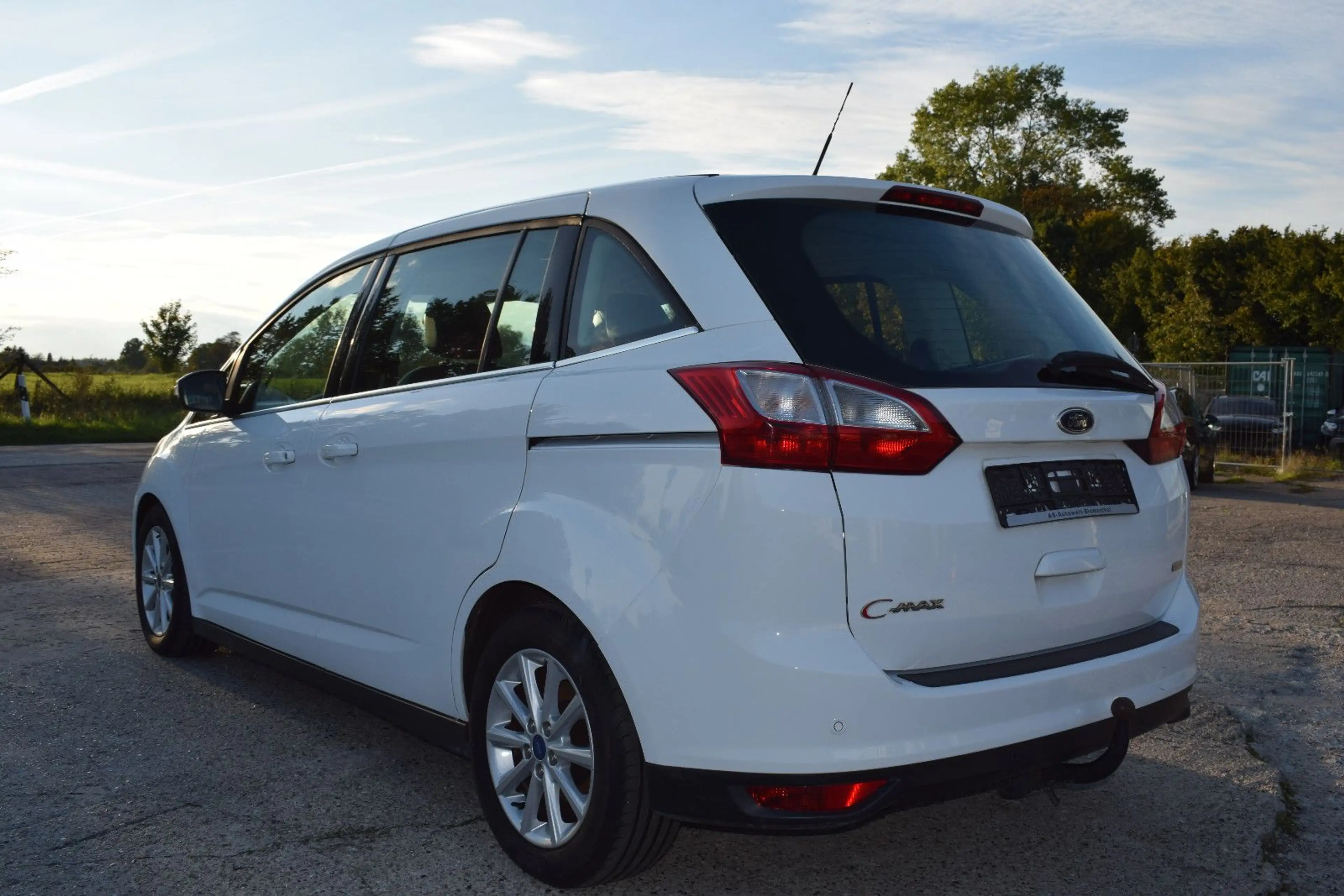 Ford Grand C-Max Grand C-MAX Titanium ZAHNRIMEMN NEU — photo 8