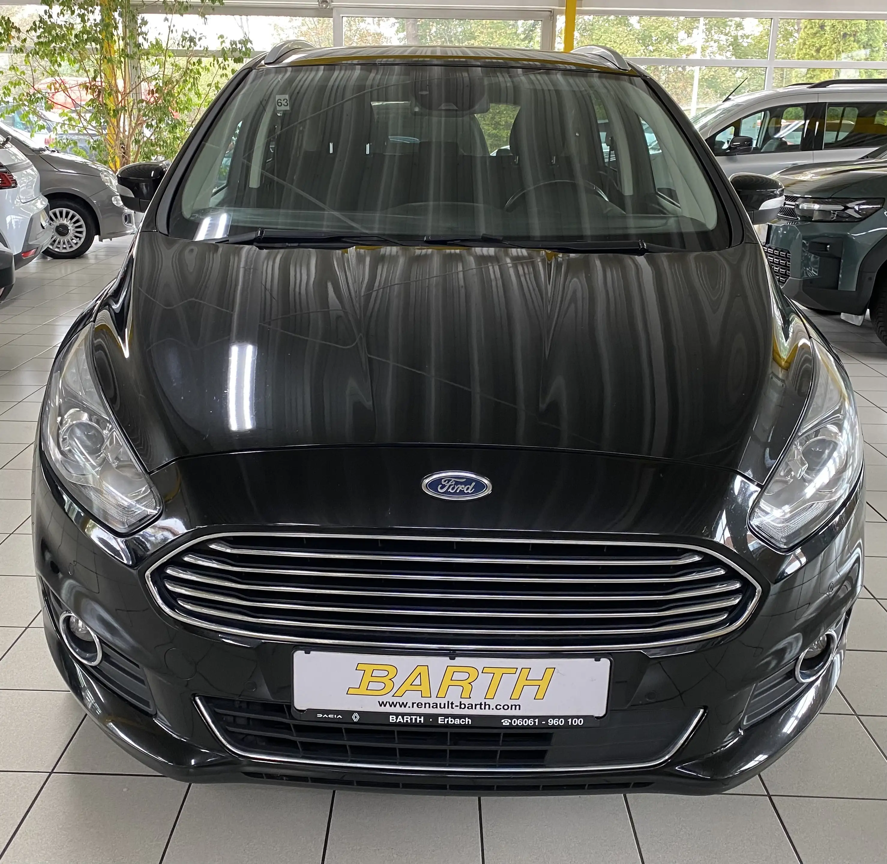 Ford S-Max Titanium — photo 4