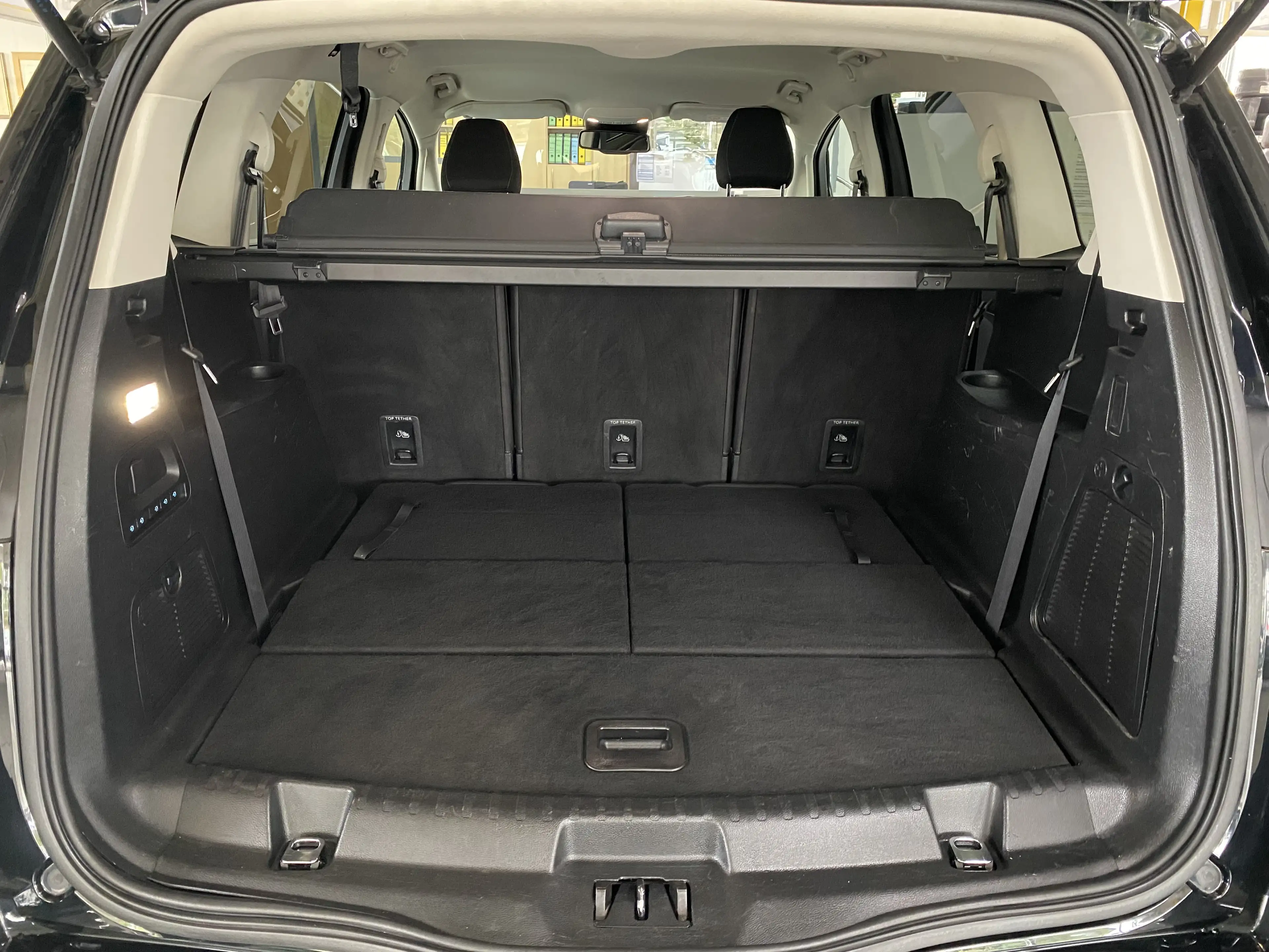 Ford S-Max Titanium — photo 9